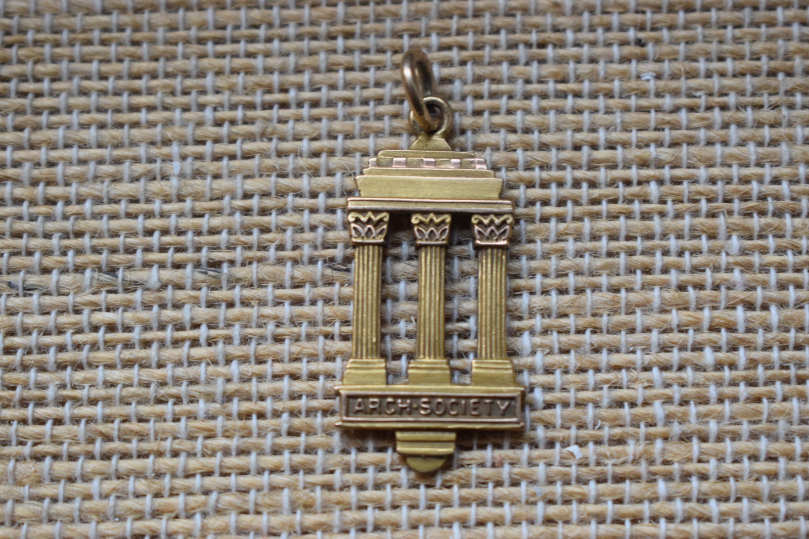 Arch Society Charm 1/5 10K Gold Filled Engraved MV Braddy 42 Columns Vintage