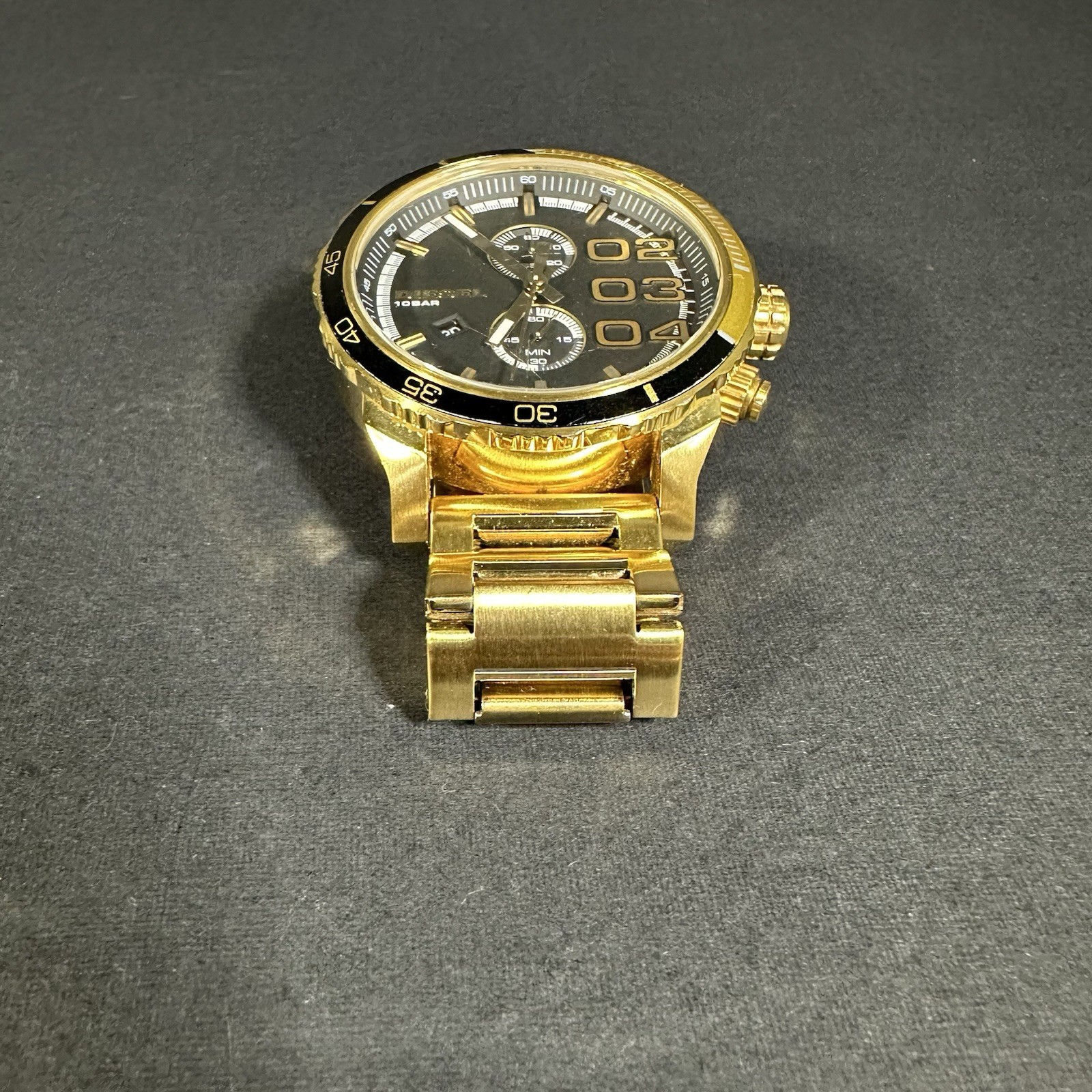 Diesel Men’s Double Down Analog Display Analog Quartz Gold Watch DZ4337 – Used!