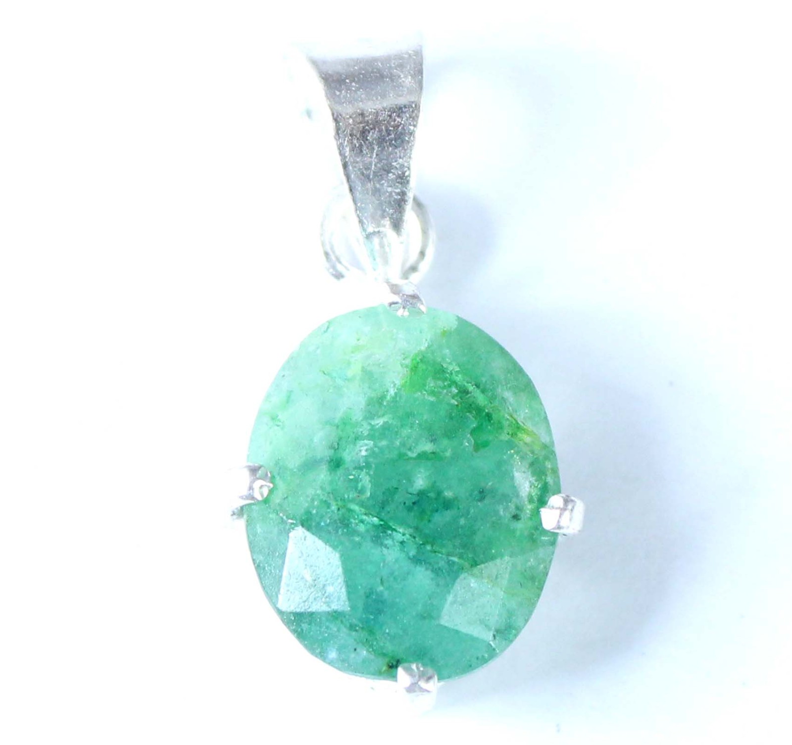 Green Emerald 6.90 Ct Natural Oval Gemstone Certified Pendant Latest Collection