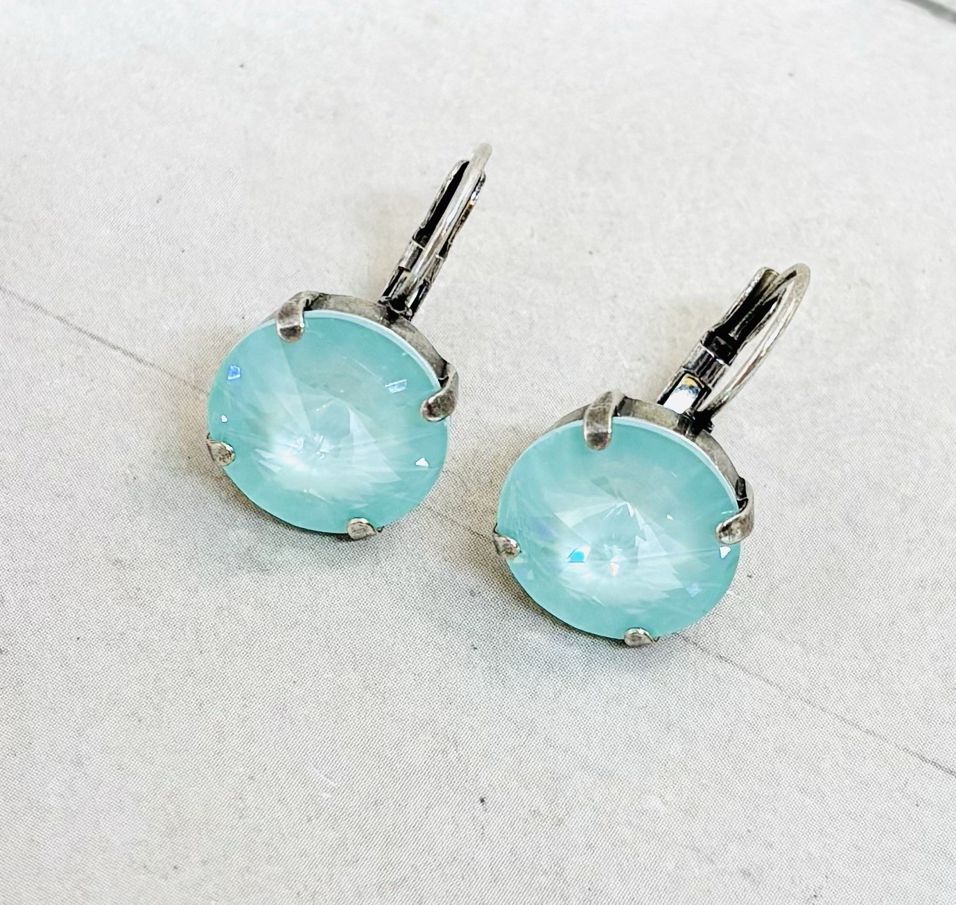 Silver Plated Mint Green Drop Earrings are With 14mm Mint Green Stone