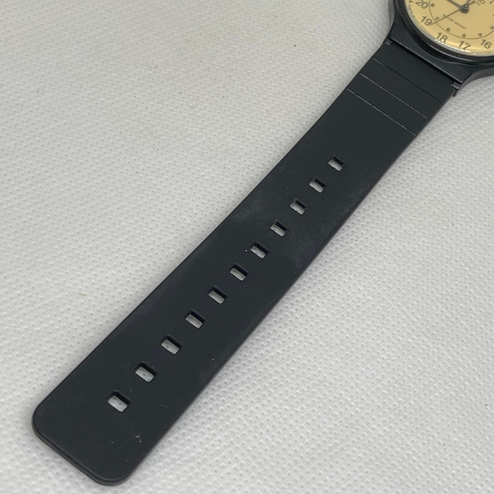 Casio MQ-24-9B Analog Watch Parchment Dial 33mm Retro unisex black band running