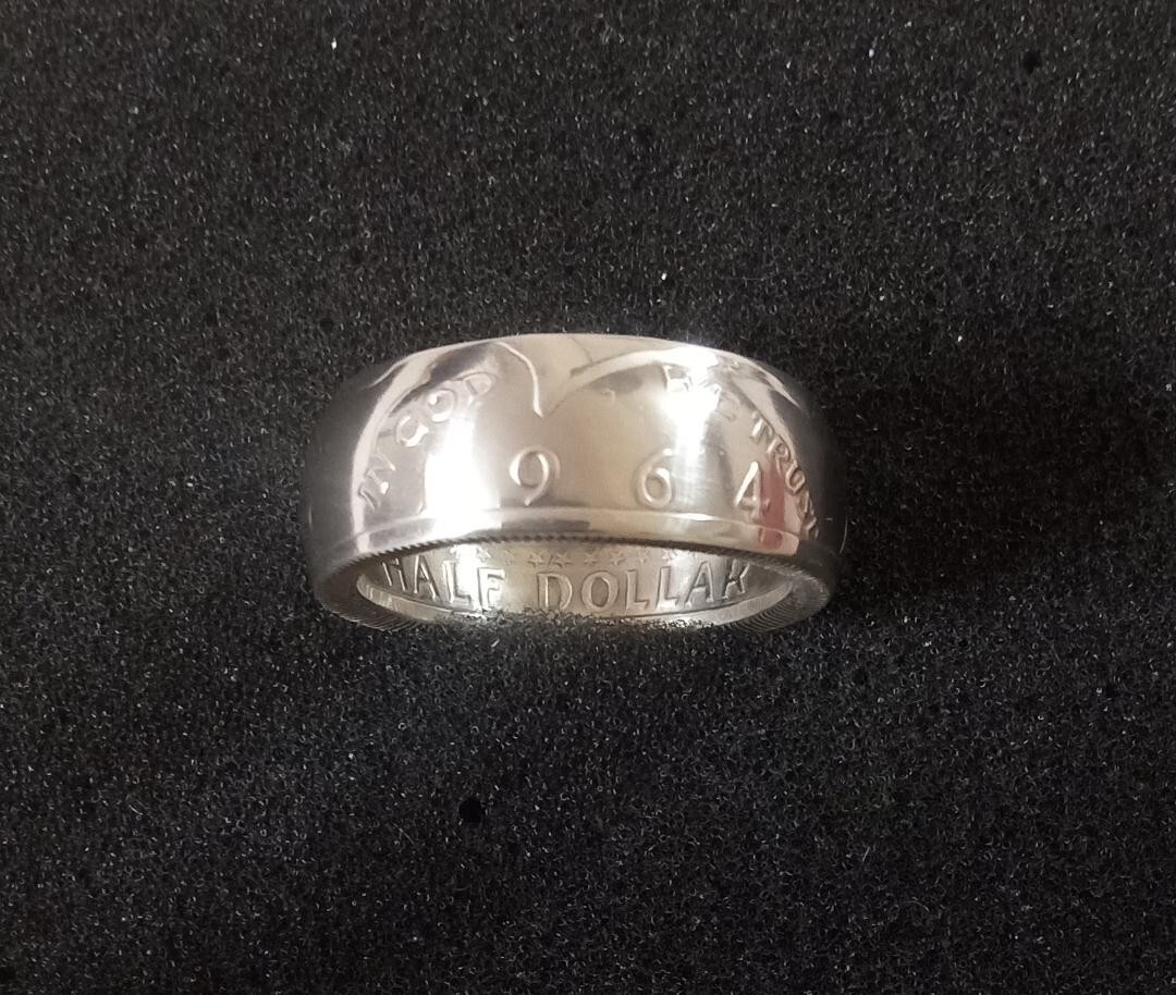 1964 KENNEDY HALF DOLLAR COIN RING. SIZES 9 TO 14. 90% SILVER.