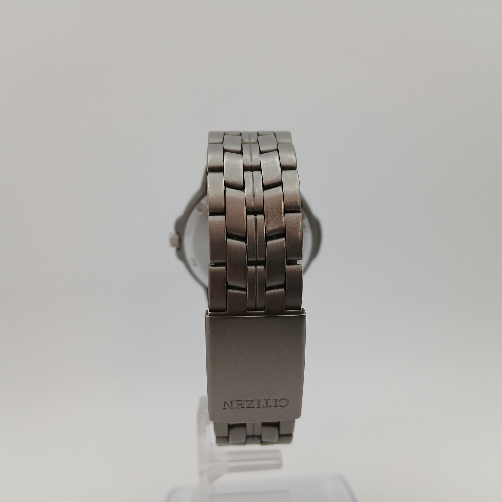 Citizen Eco-Drive Junction Titanium Solar Mens Watch E110-K16440 CK Gray Dial