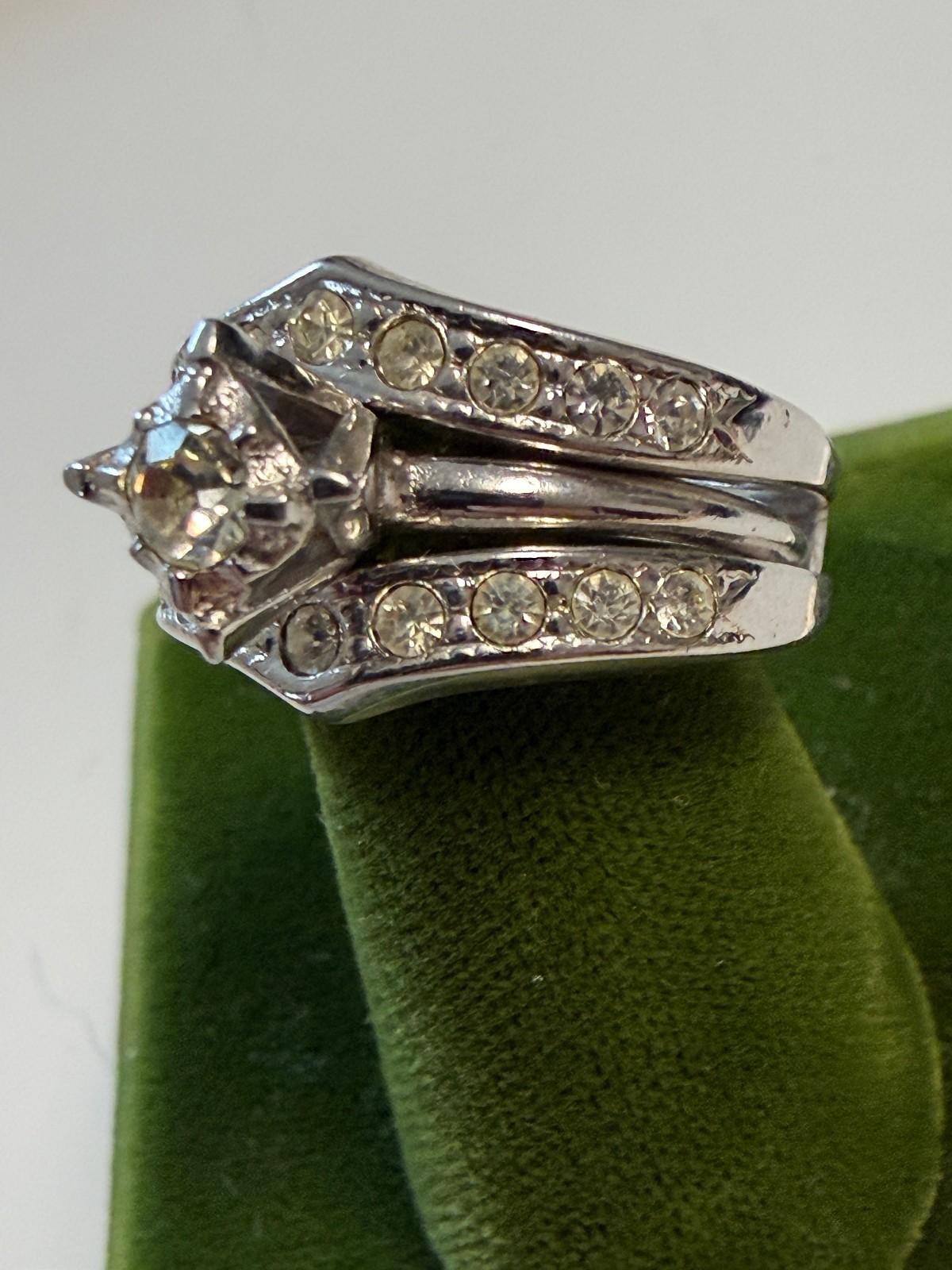 Vintage Simulated White Spinel Stamped 18k HGE Ring Size 7 Engagement Wedding