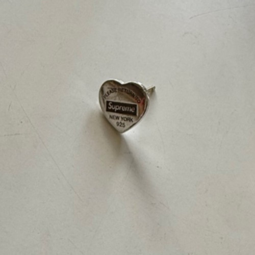 SUPREME NY X TIFFANY & CO. HEART TAG STERLING SILVER SINGLE STUD EARRING 2021