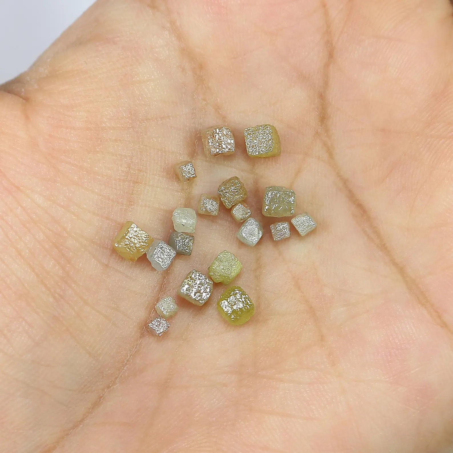 Natural Rough Cube Diamond 2.00 to 4.00 MM 10 PCS Scoop Mix Color Diamond Q126