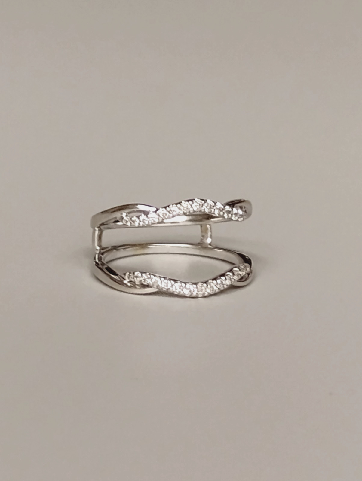 14K White Gold Diamond Enhancer Ring Guard Band… Size 7… 3.85 Grams