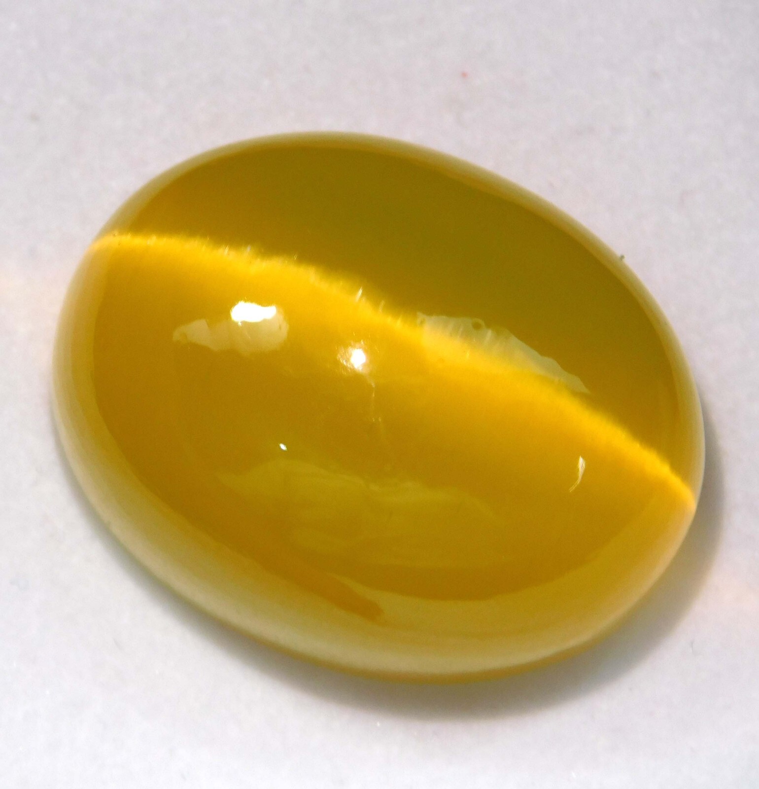 90.45 Ct Natural Chrysoberyl Yellow Cats Eye Oval Cabochon Cut Loose Gemstone