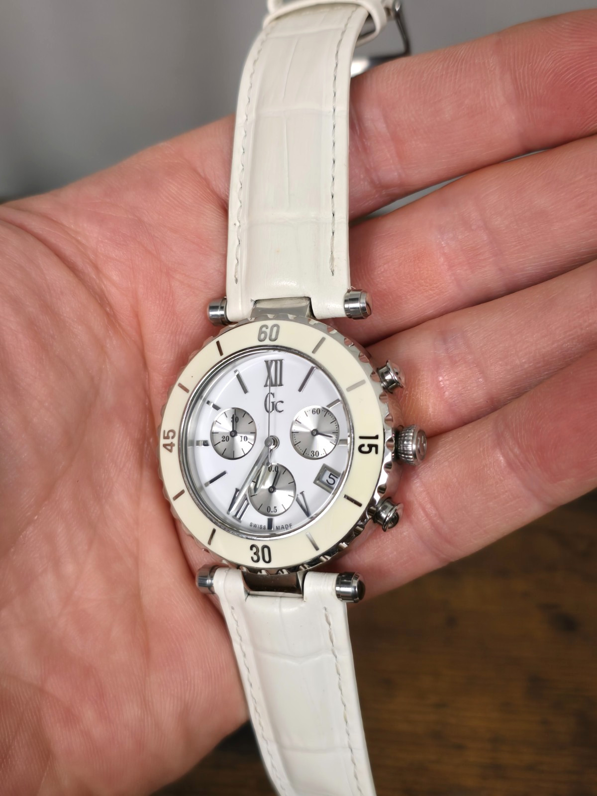 GUESS COLLECTION GC35000 SWISS MADE 13 Jewels Quartz Chronograph Watch – WORKS!
