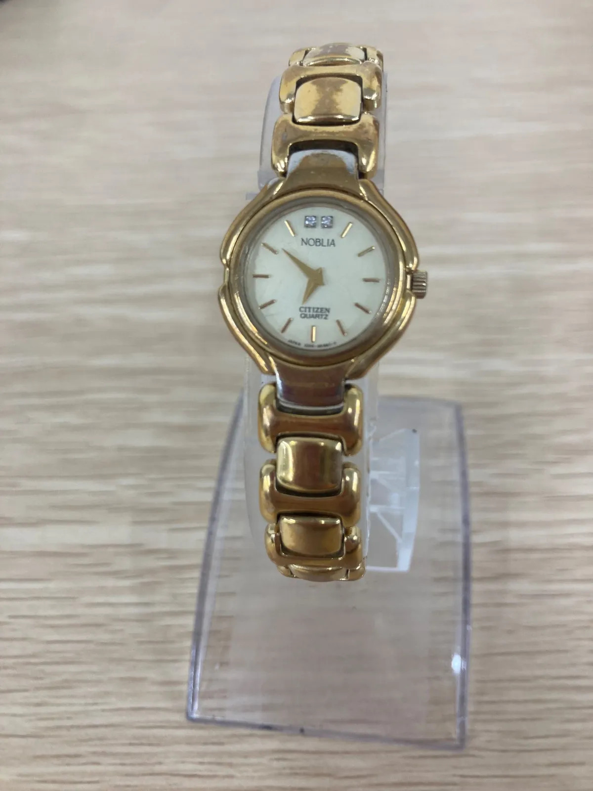 % Non-working Citizen Noblia Gold Stone Wristwatch [Watch 2][1]