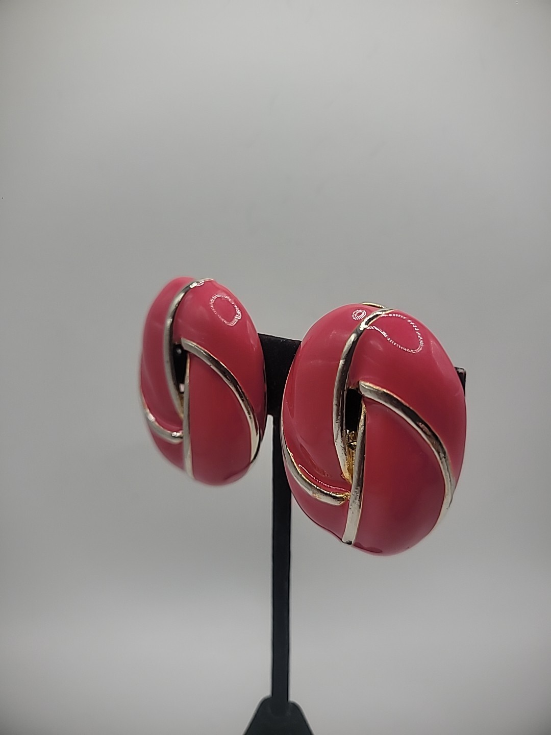 Vintage Earrings Clip On Hot Pink Fuchsia Oval Silver Tone Gold Tone Jewelry
