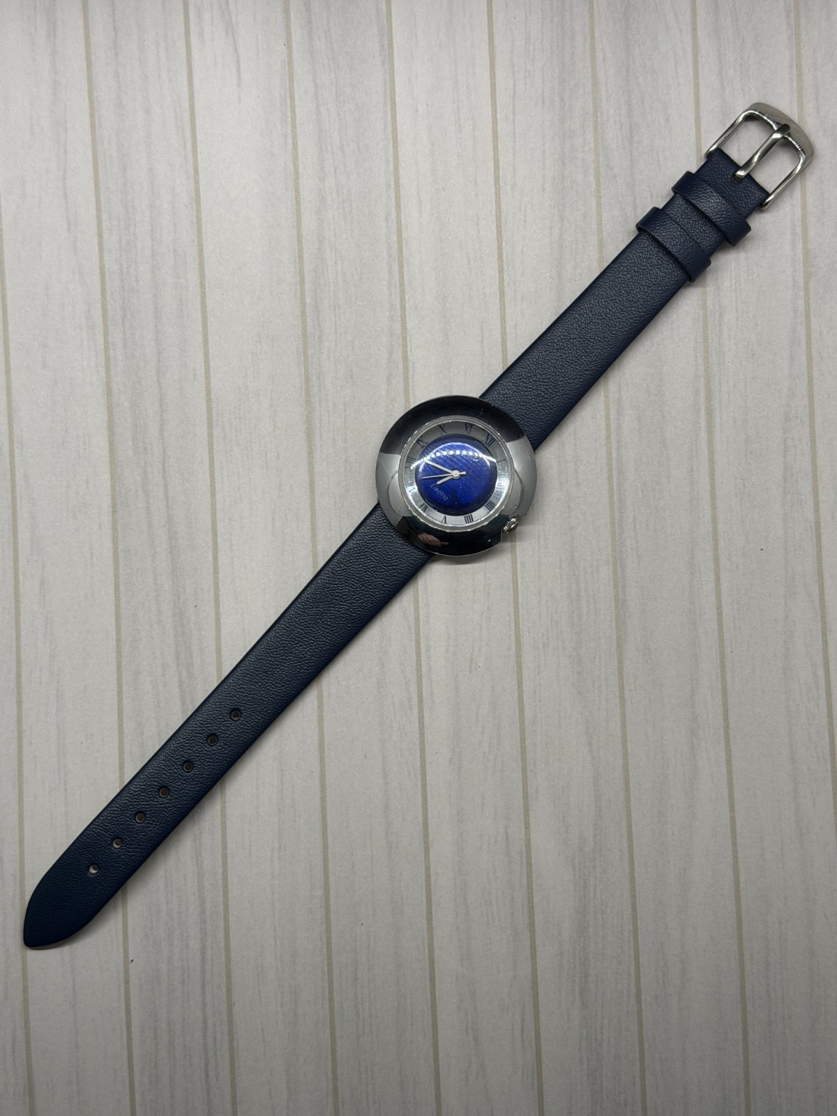 Vintage 1975 Timex Electric Cobalt Blue UFO Case Watch Navy Leather