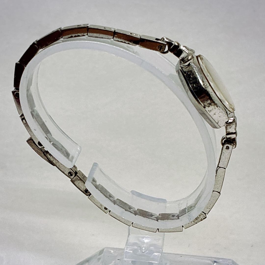 Working SEIKO 17 jewels, decorative lugs, manual winding, oval case, 21-7320