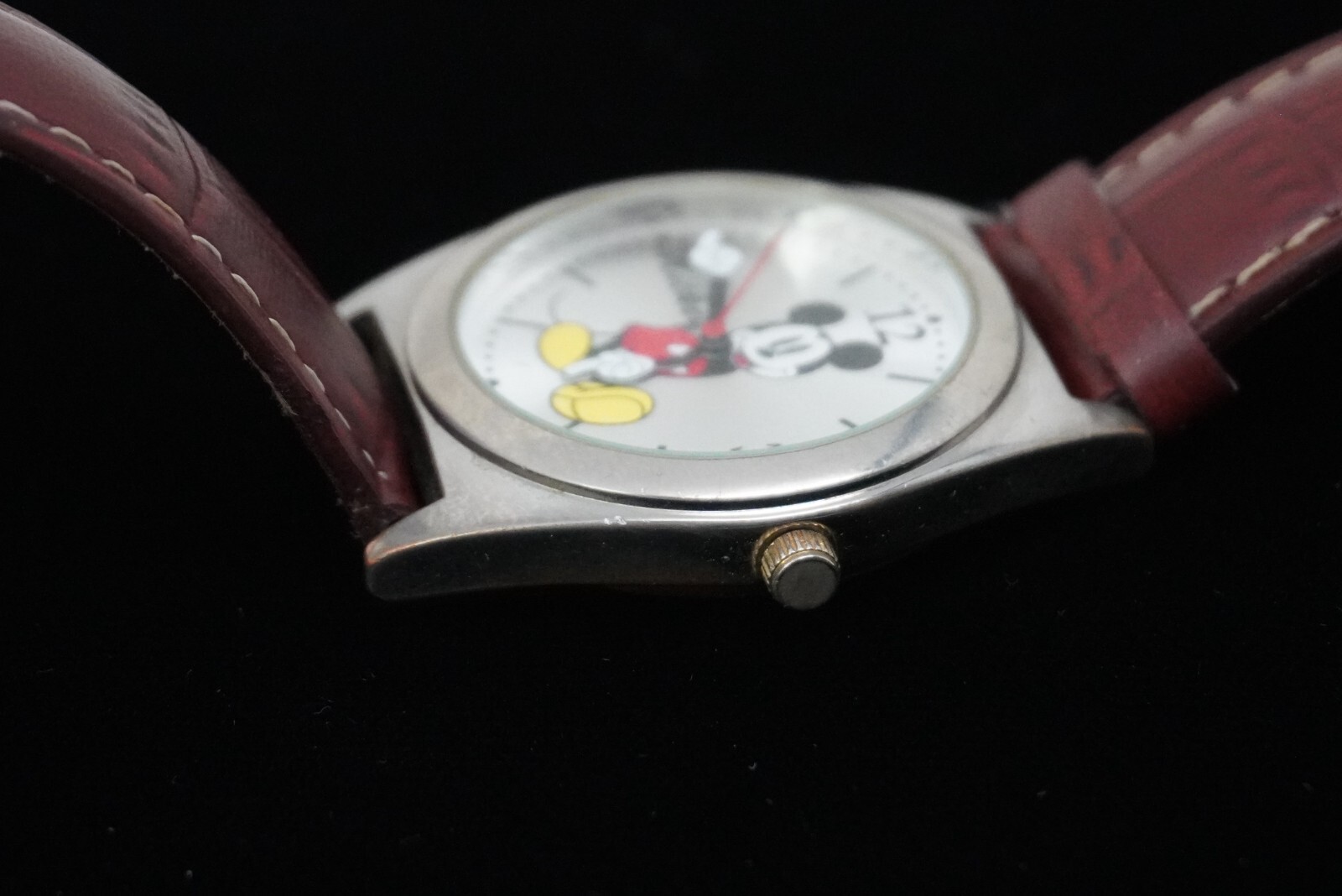 Accutime Mickey Mouse 0718 mck623 Quartz Watch With Box