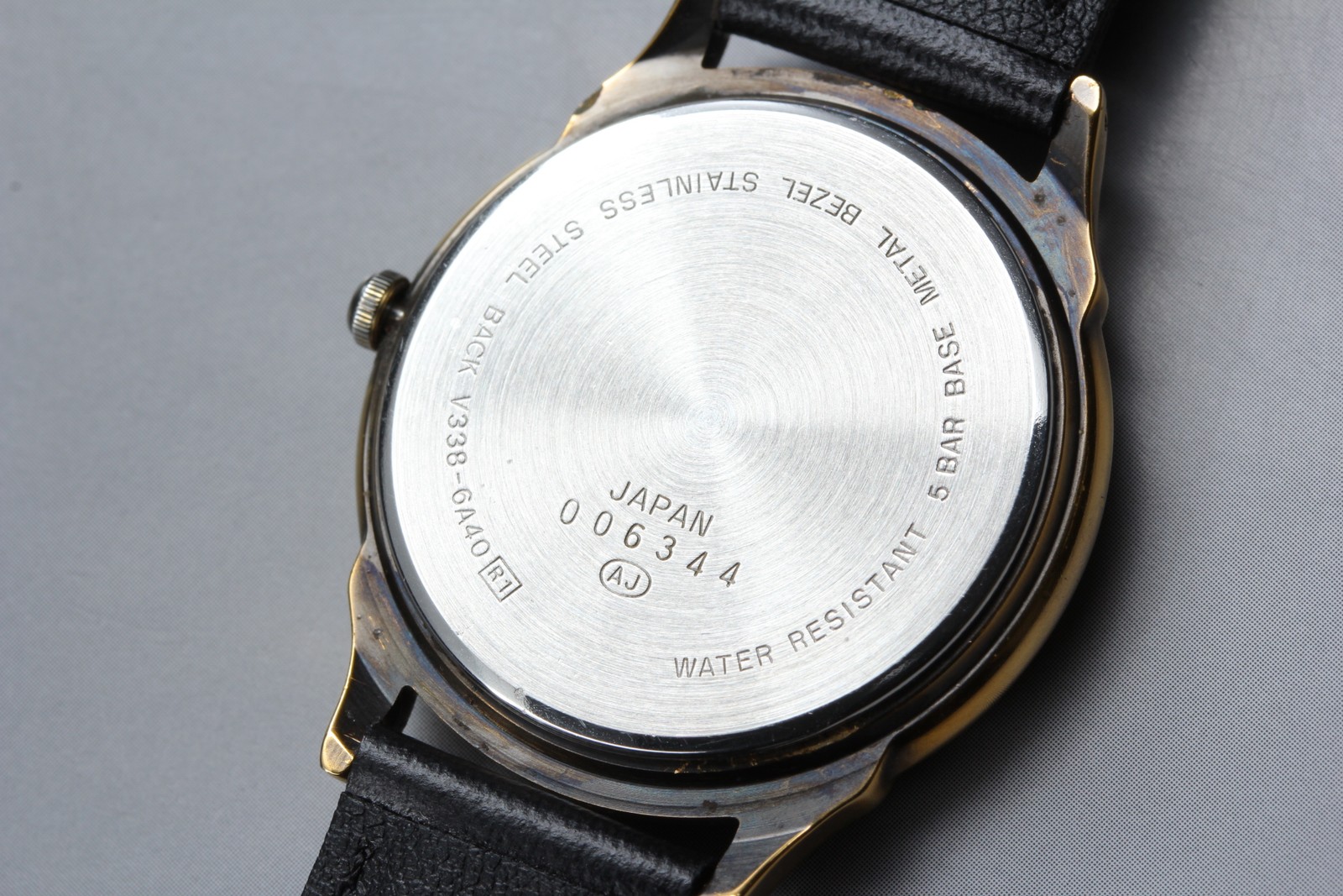 [Near MINT] SEIKO ALBA V338-6A40 Moon Phase 33mm Quartz Men’s Watch From JAPAN