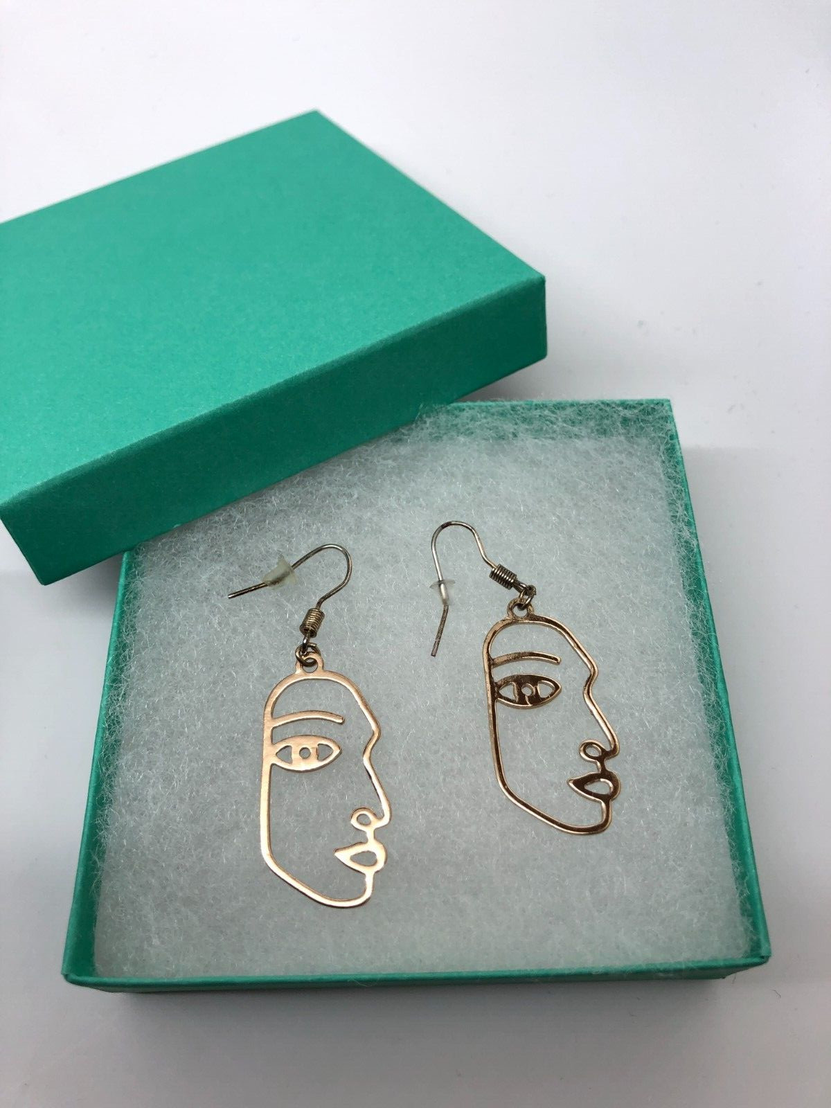 Modern Face Outline Earrings profile dangle French hook Abstract Artsy Gold Tone