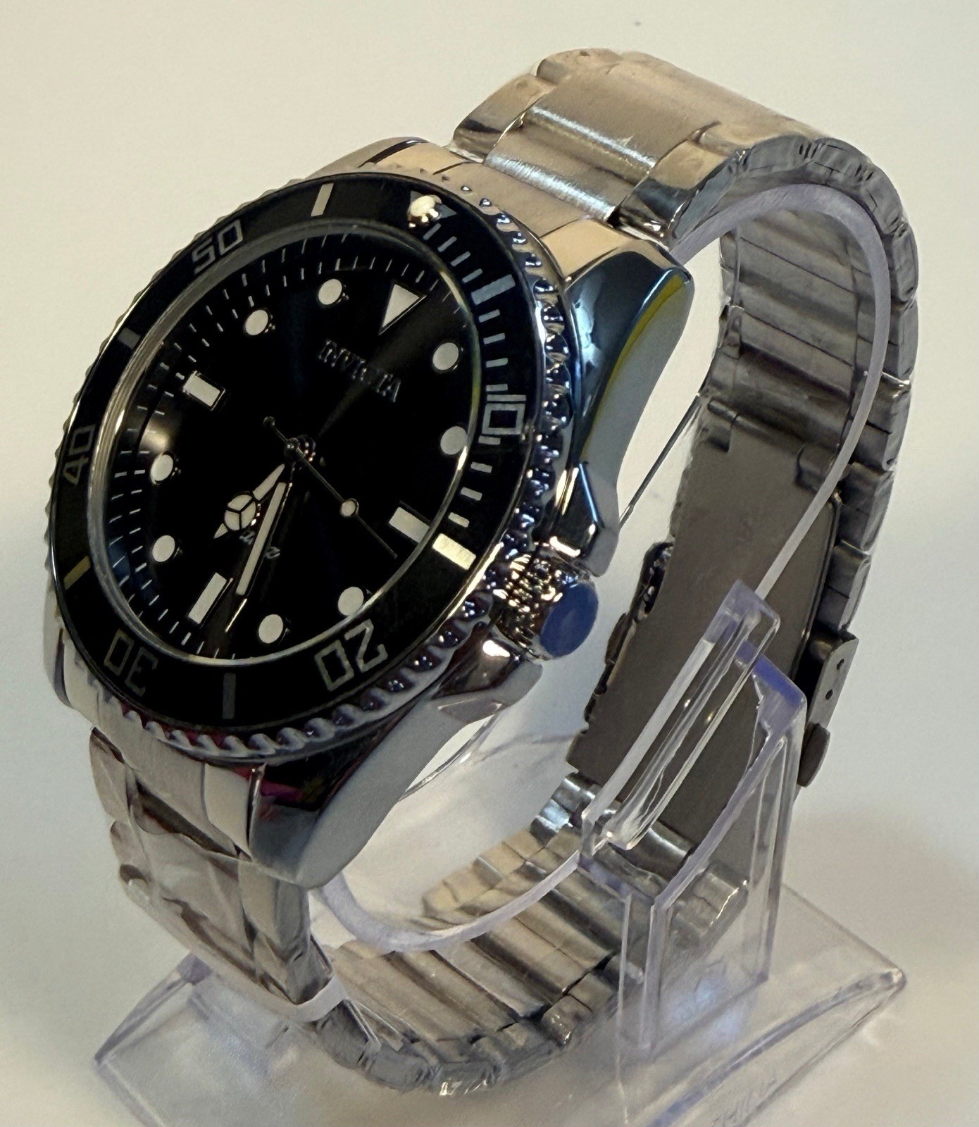 69401 Invicta Mens Pro Diver Vitreos Stainless Steel Bracelet Black Dial 42mm
