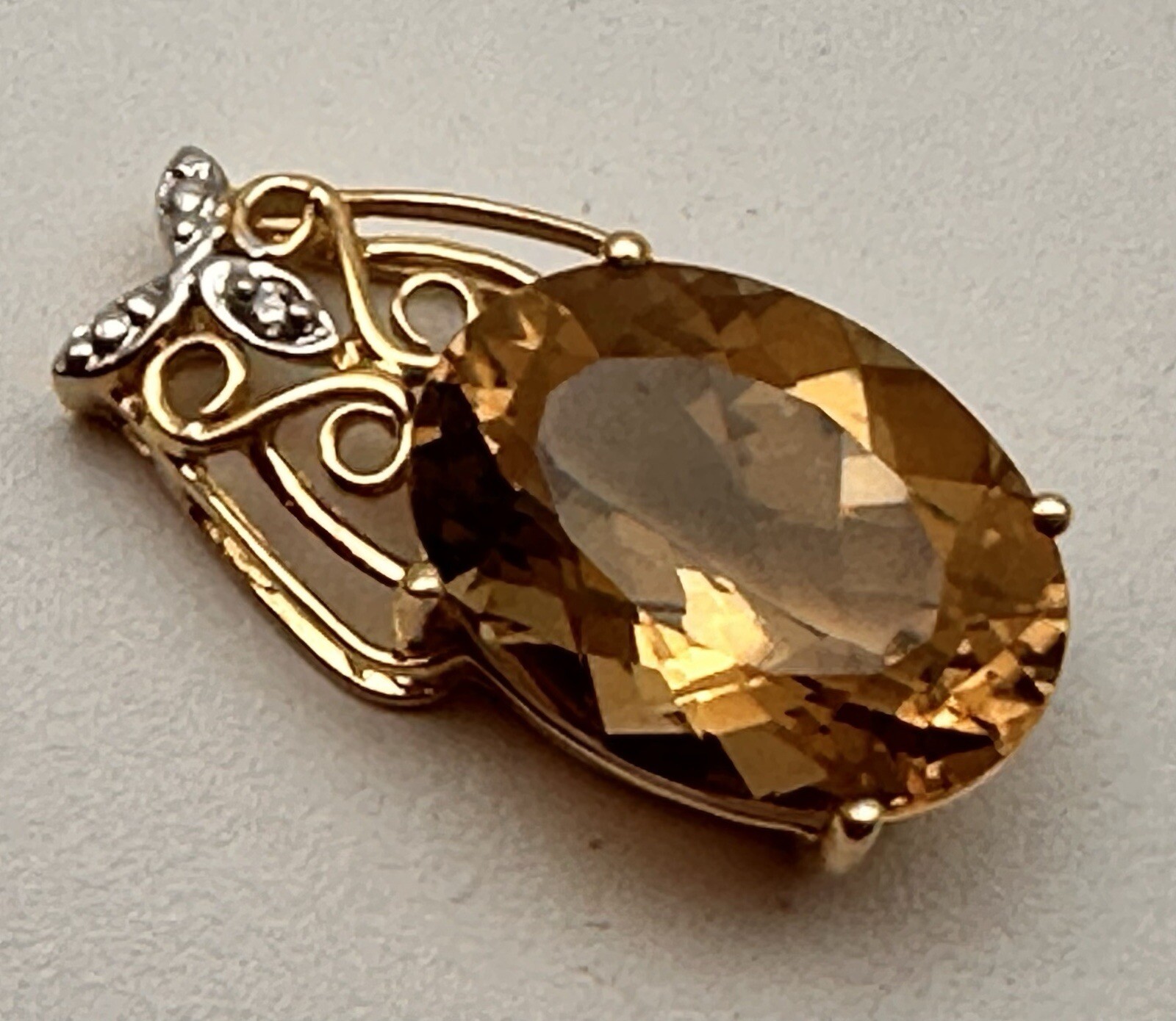 14k Yellow Gold 12mm x 16mm Oval Golden Topaz & Diamond 1/2″ x 1″ Pendant