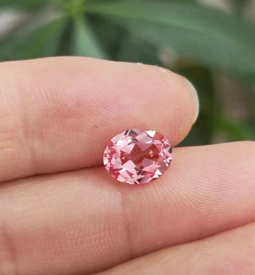 Certified 5 Ct Elegant Oval Natural Ceylon Padparadscha Sapphire Loose Gemstone