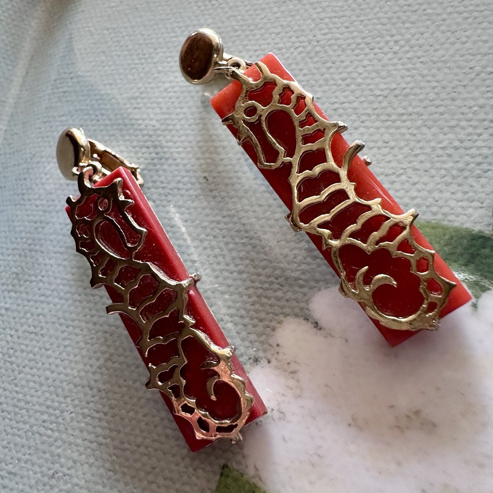 Rare Signed Boucher Seahorse Clip Earrings Red Glass Gold Tone Nautical VTG