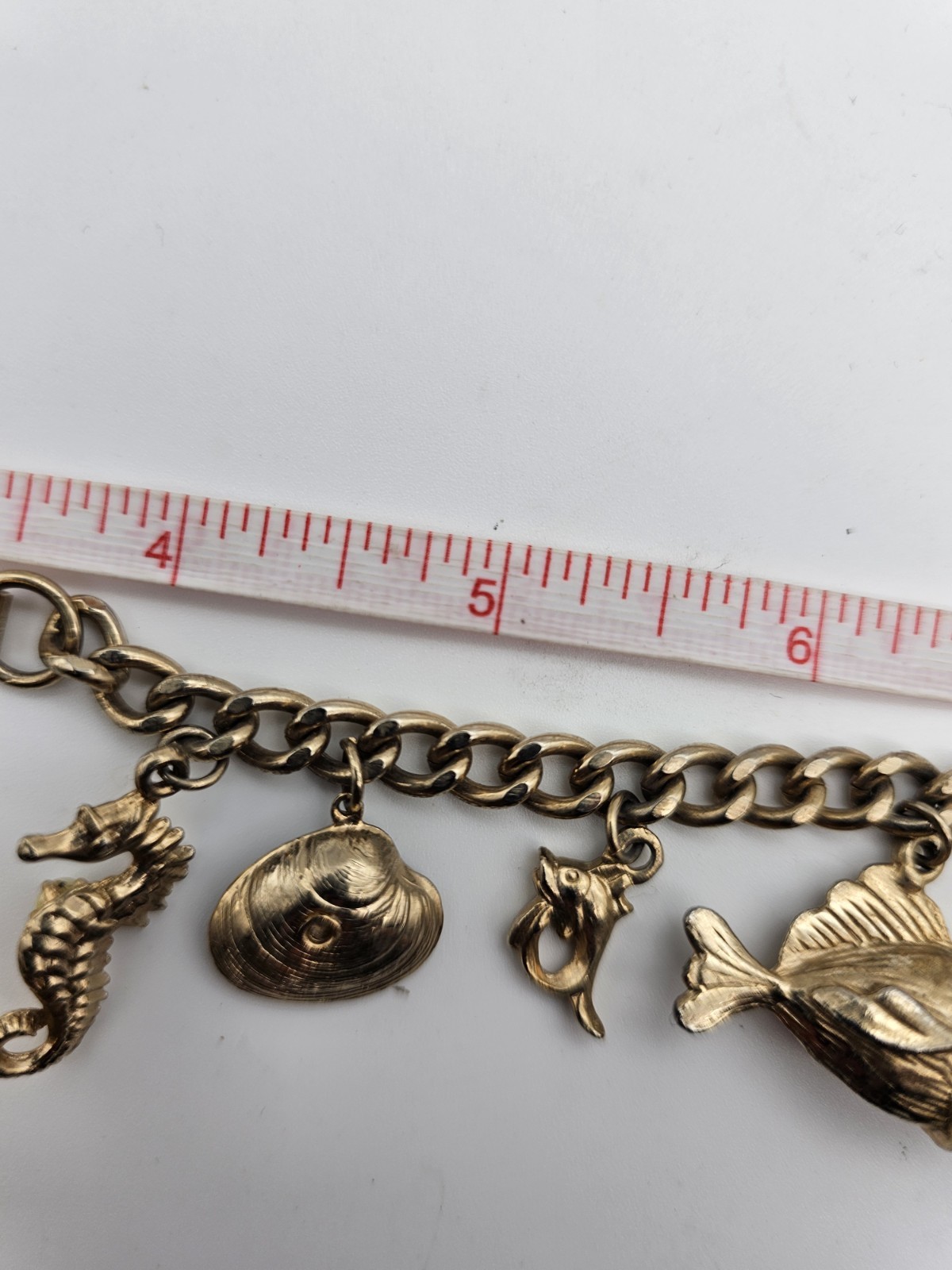 Vintage Gold Tone Sea Life Charm Bracelet 6.75″ Nautical Fish Starfish Seahorse