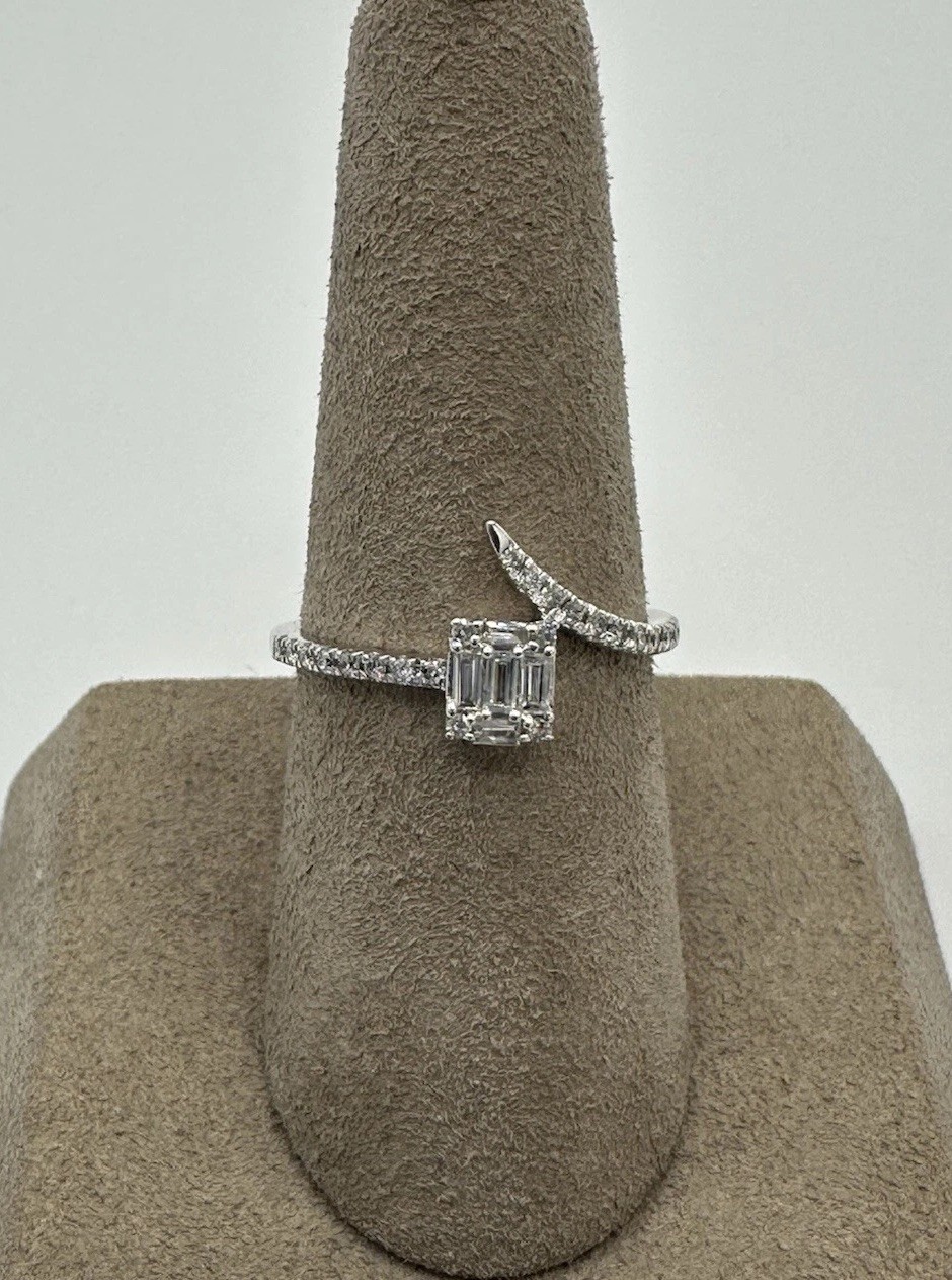 14k White Gold Square Shape Diamond RD/BG 0.27ctw Ring Band Sz 6.5 1.85g