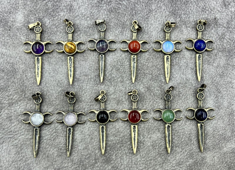12pcs Amethyst Vary Gems Moon Sun Pendants Chakra Reiki Healing Amulet