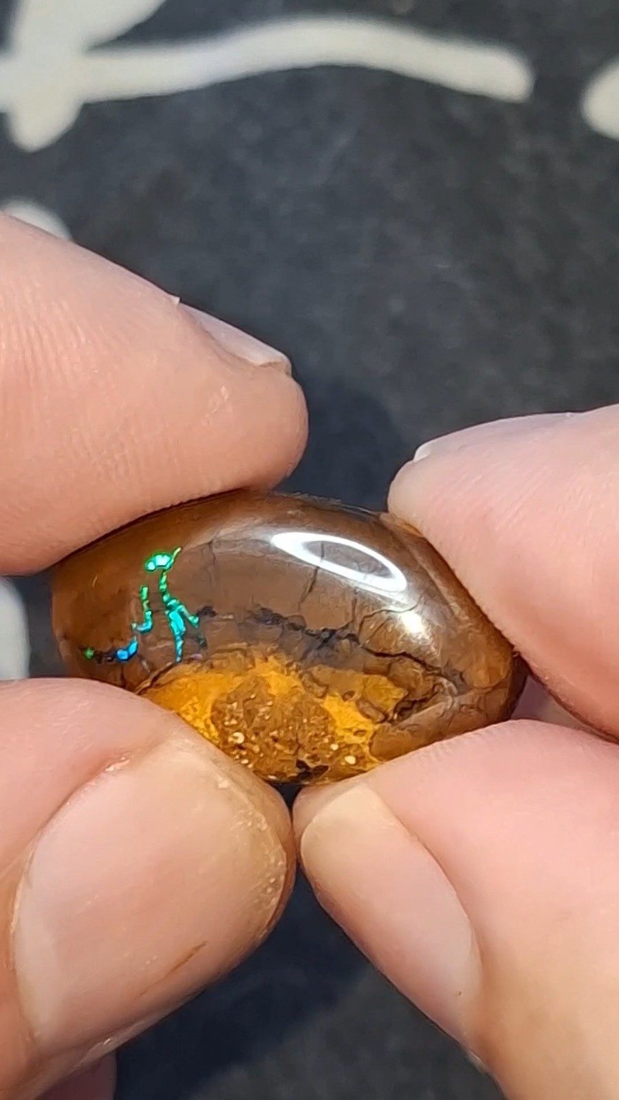 17.9ct Queensland Boulder Opal. Vibrant streaks of bright green & electric blue