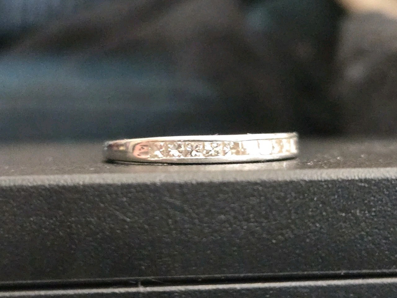 Solid platinum channel ring, real princess cut diamonds 0.3ctw, size 4.75, 1.95g