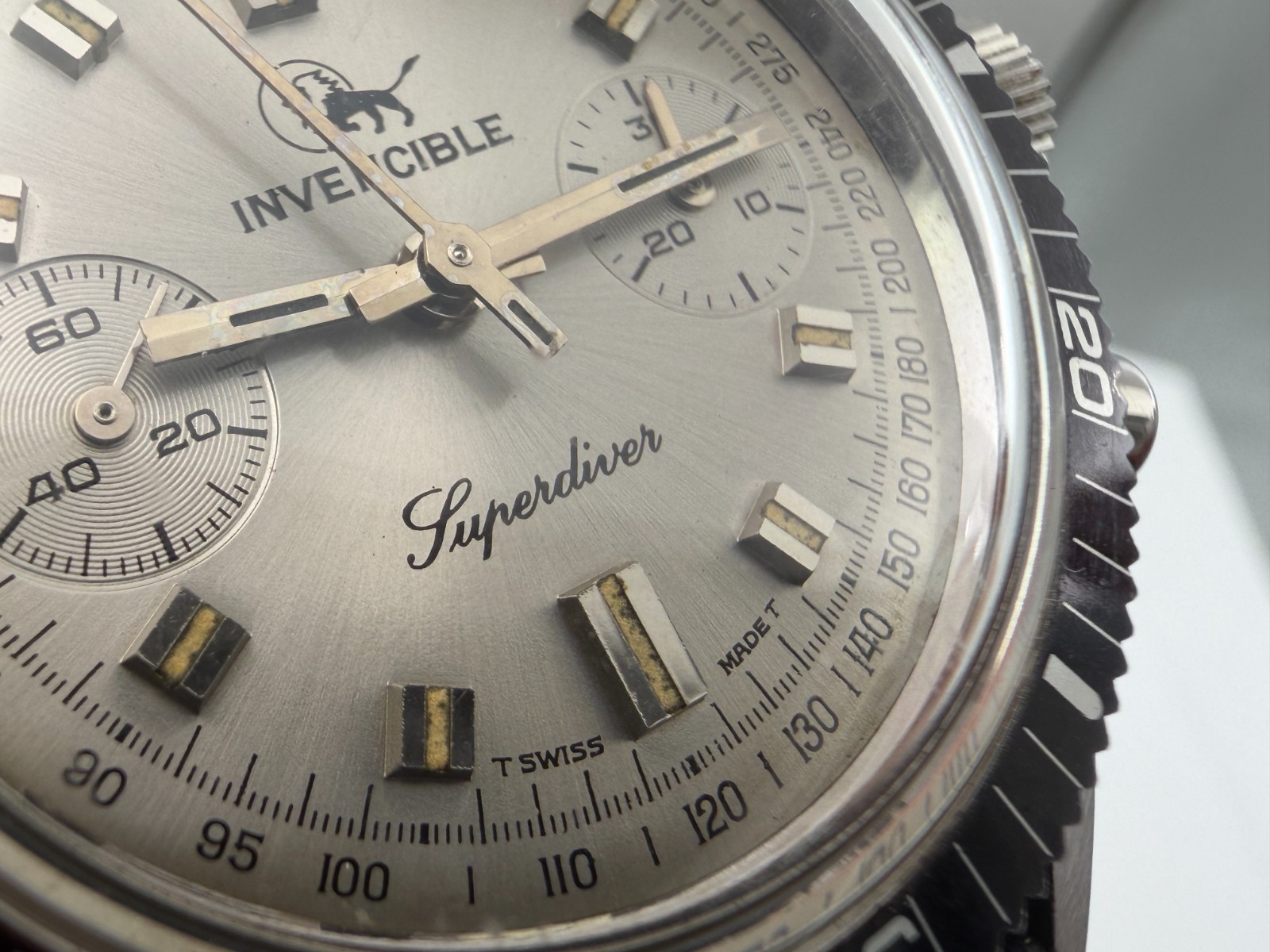 VTG INVENCIBLE 3850 SuperDiver Silver Chronograph Manual Wind Cal 7733 – 38 mm