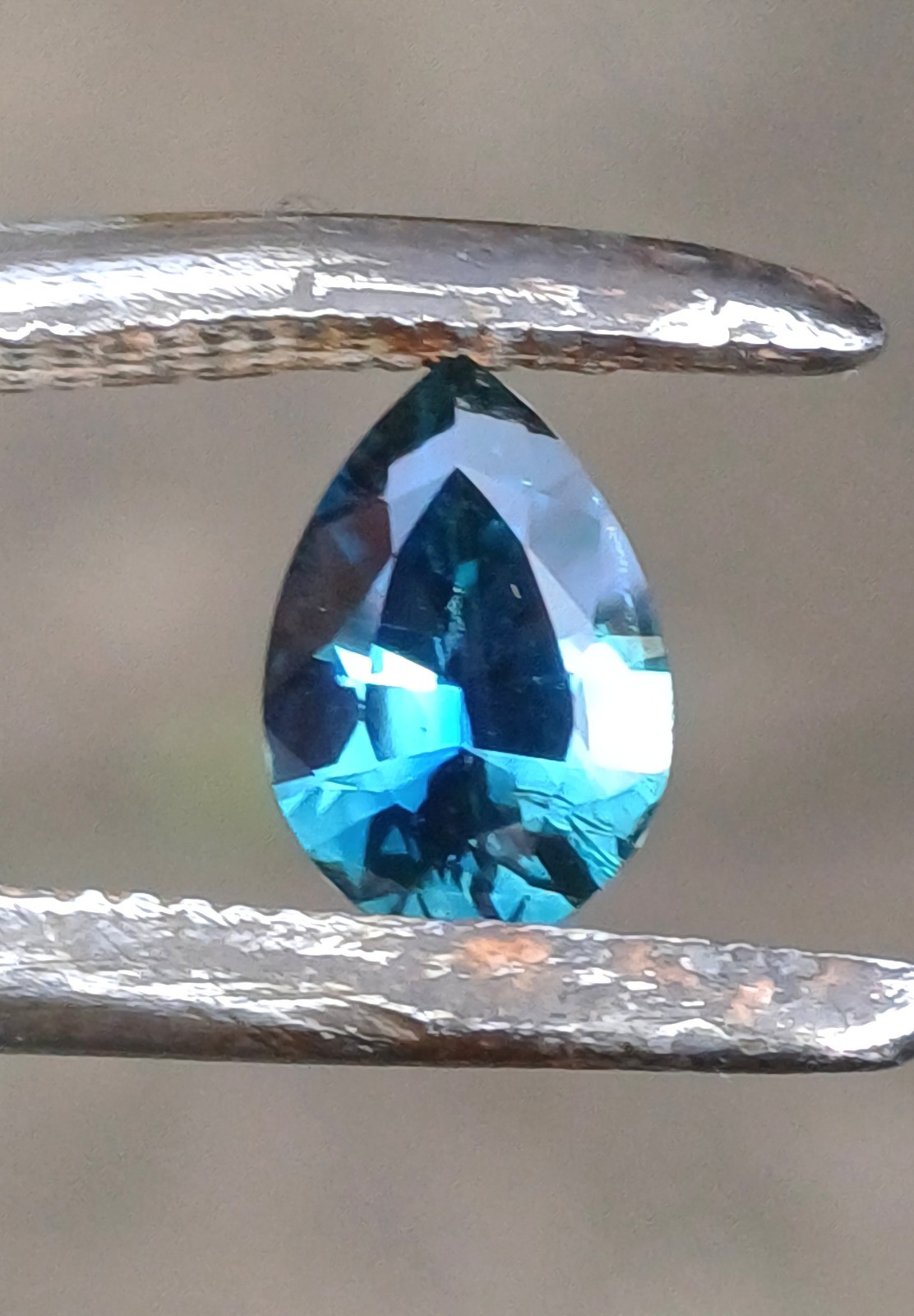 0.90ct Kenyan Blue Sapphire(unheated!)