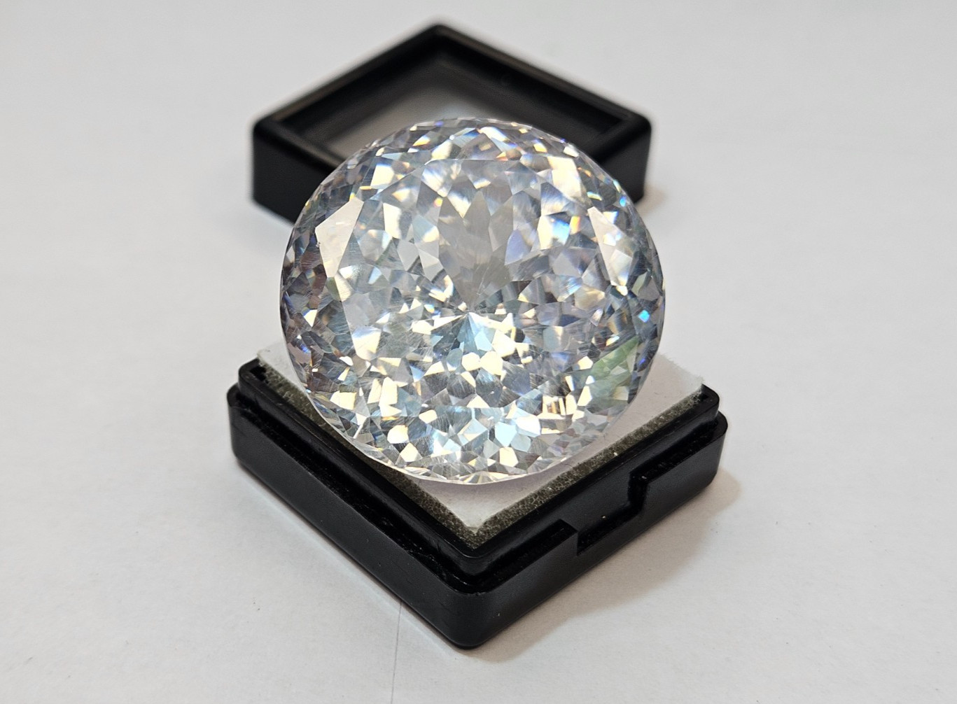 White Round Cut Zircon Cambodia 140.10 Ct Loose EGL Certified Gemstone FR-144