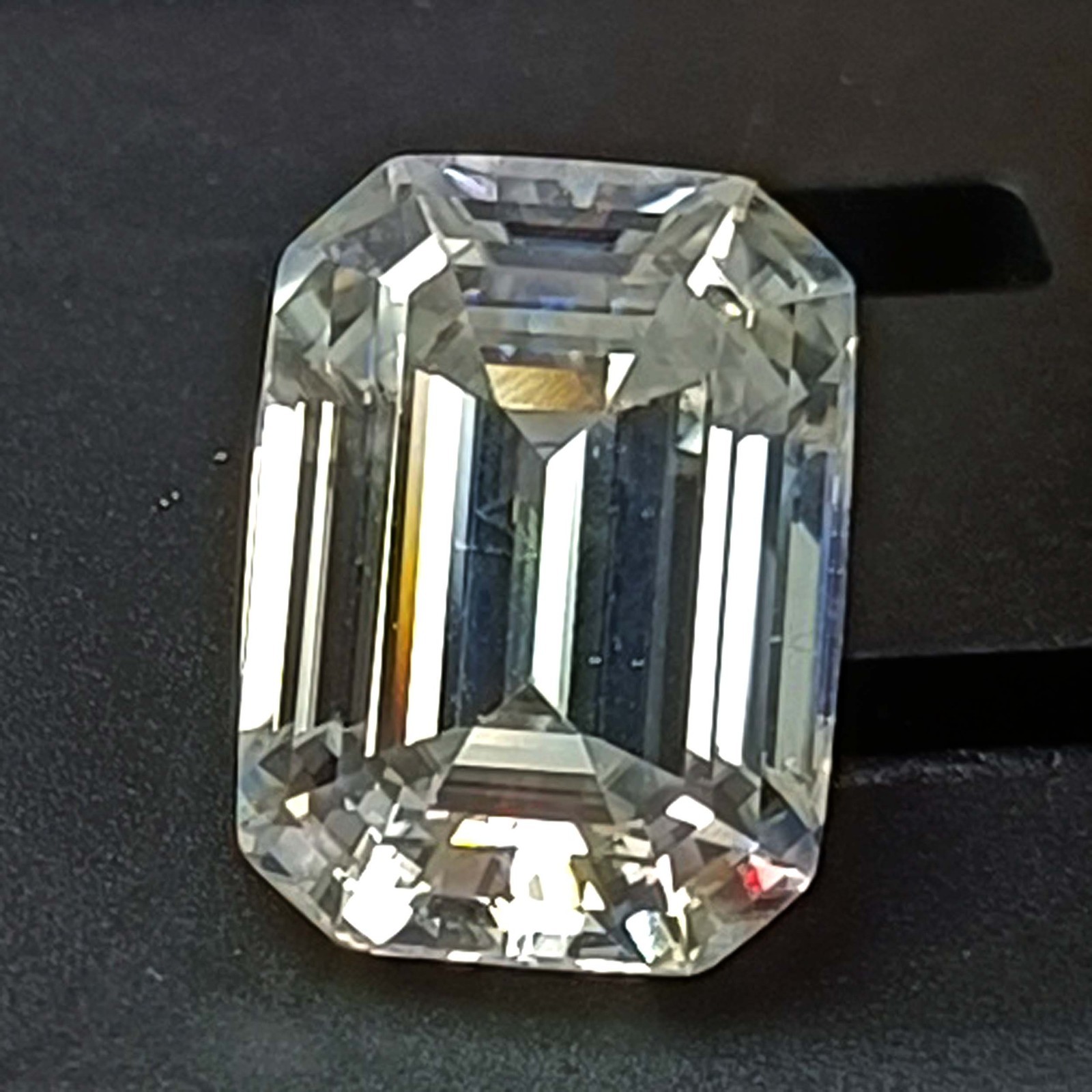 VSSI White Diamond ‘D’ Color 2.4 Ct VVS1 Loose Emerald Cut IGL Loose Gems 5AJU