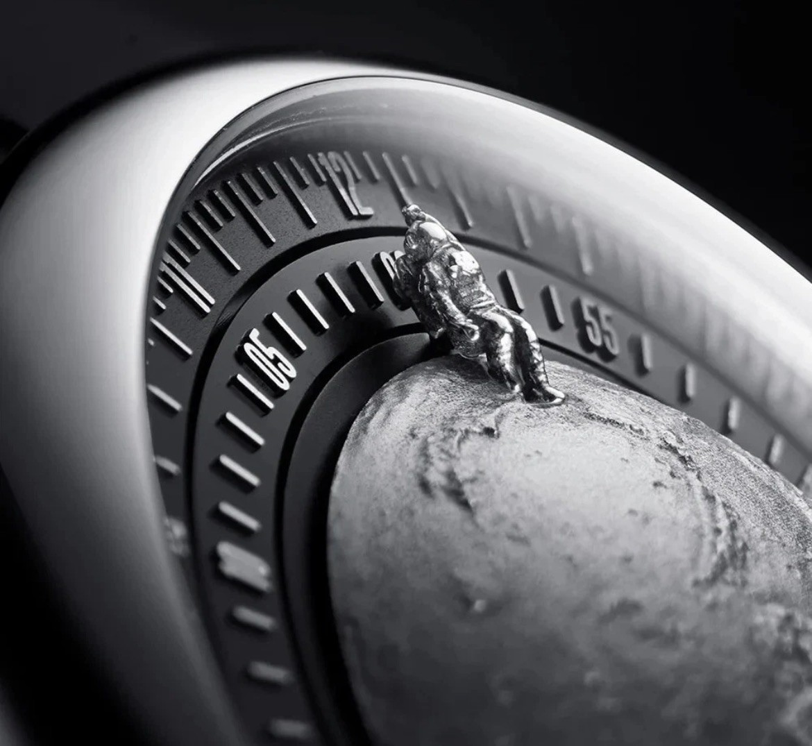 CIGA design Moon Walker Edition U055-TIGR-6B Automatic Titan Watch 46 mm