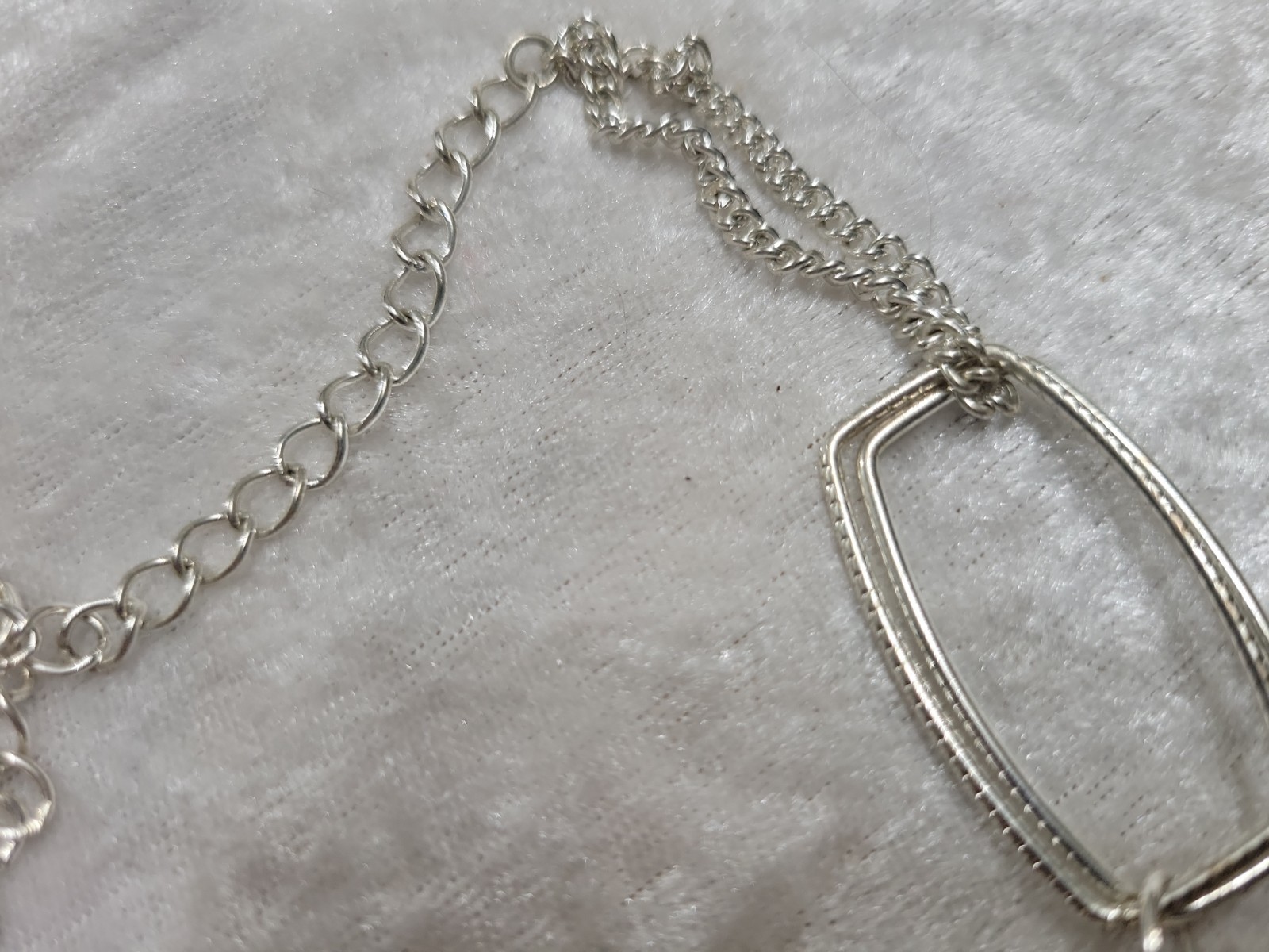 Necklace Silver Tone Shapes and Large Links Necklace 30″