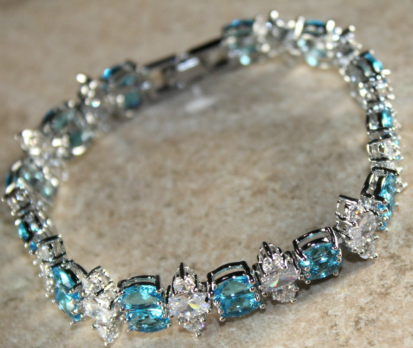 Silver Elegant Sky Blue Topaz & White Topaz Woman Bracelet WB13023