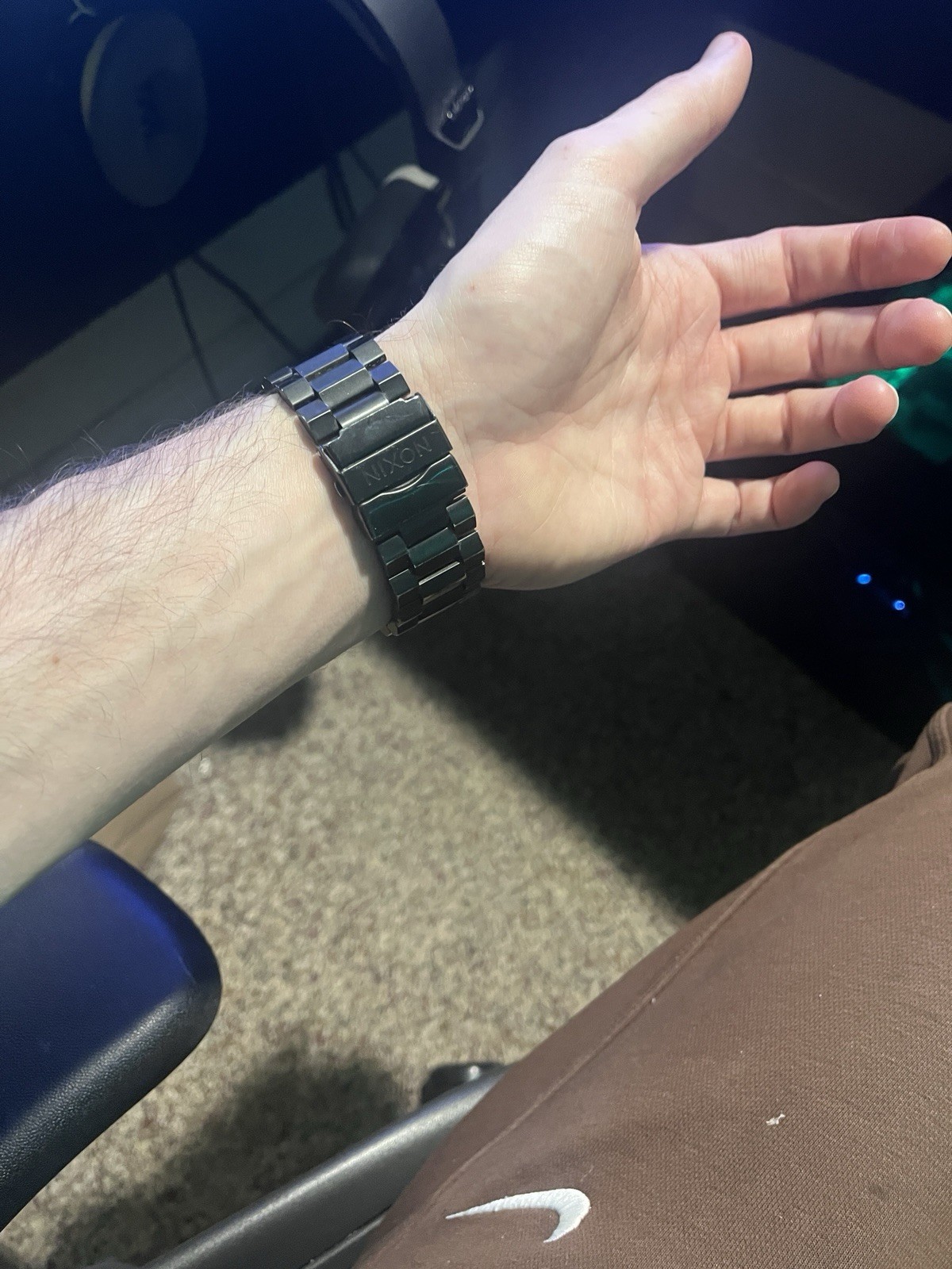 4 Nixon Watches!! Gold , Black , Brown , Green !