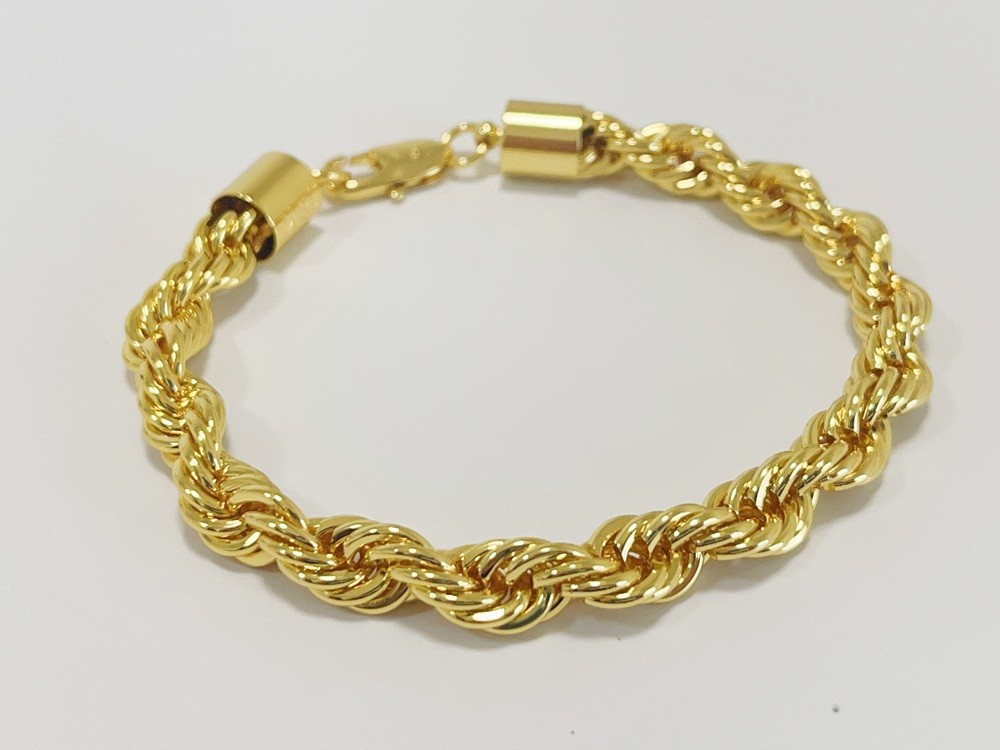 18K Gold Bangle Bracelet, Size 8.5 Mm Width, 23 Cm Length