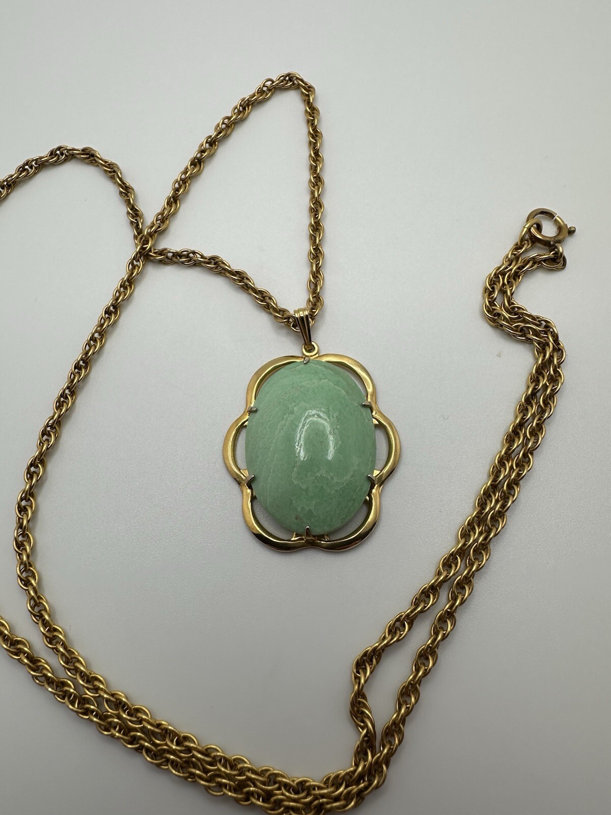 Vintage 12k GF Jade Pendant 3.6cm Necklace 29” X 3mm JB20