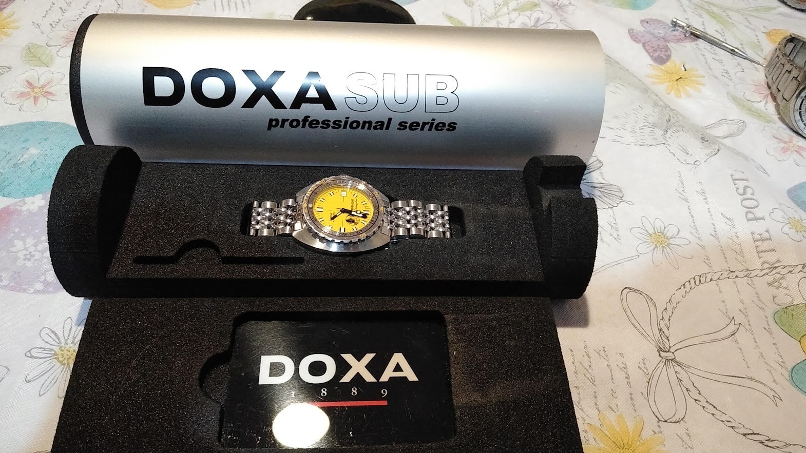 DOXA SUB600T Divingstar Sea Hunters 15/100 Limited Edition ETA 2824 Yellow Diver