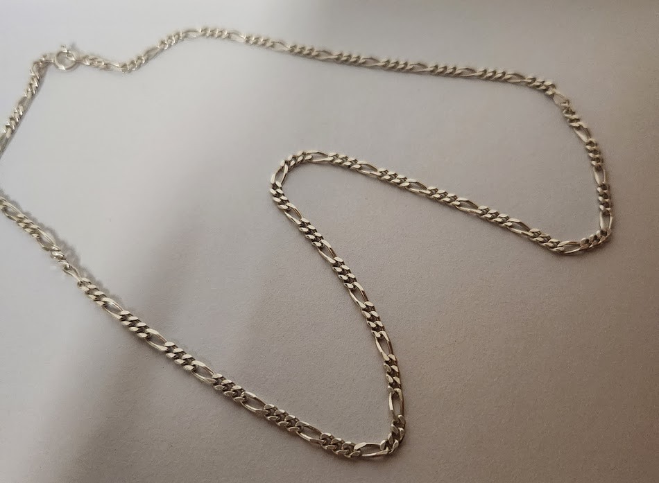 Solid 925 Sterling Silver Figaro Chain Necklace Ladies 2.5mm 17.5 inches ITALY