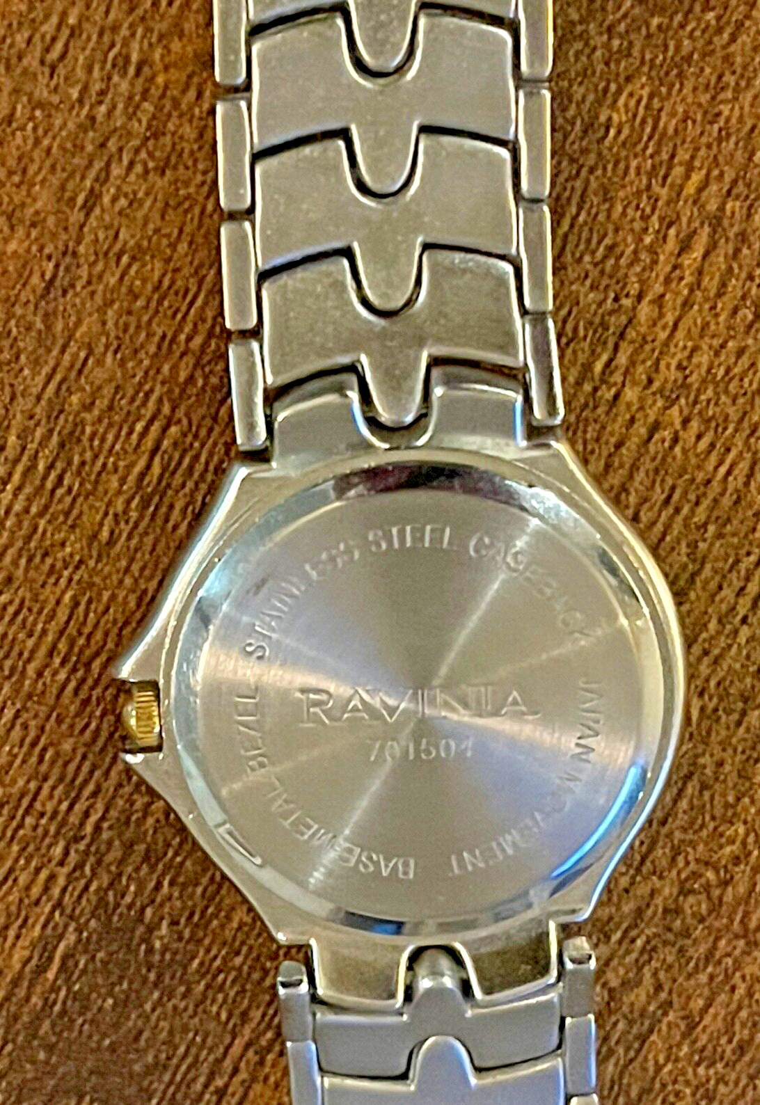 Ravina Men’s Fashion Quartz Watch 31mm Round Silver Tone Gold Indices Matte Band