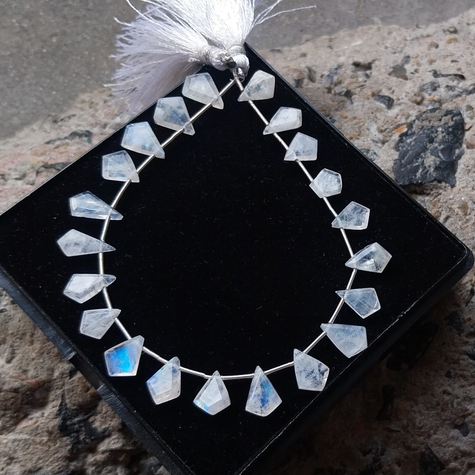 40 Carat 7.5×8 to 9×12 MM Natural White Color Moonstone Fancy Cut 8 inch Beads