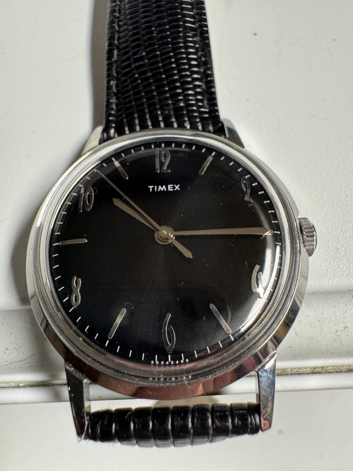 Timex 34MM Marlin 2018 Reissue Wind Up Midnight Sunburst TW2T18200 Runs Good