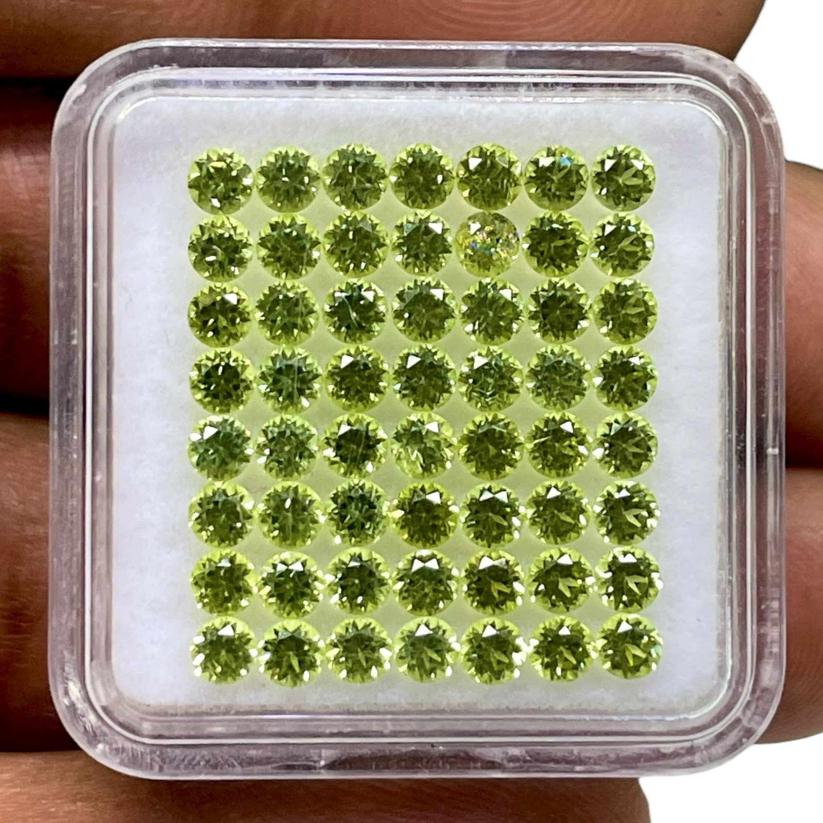 VVS 50 Pcs Natural Peridot 2.75mm Round Diamond Cut Loose Untreated Gemstones