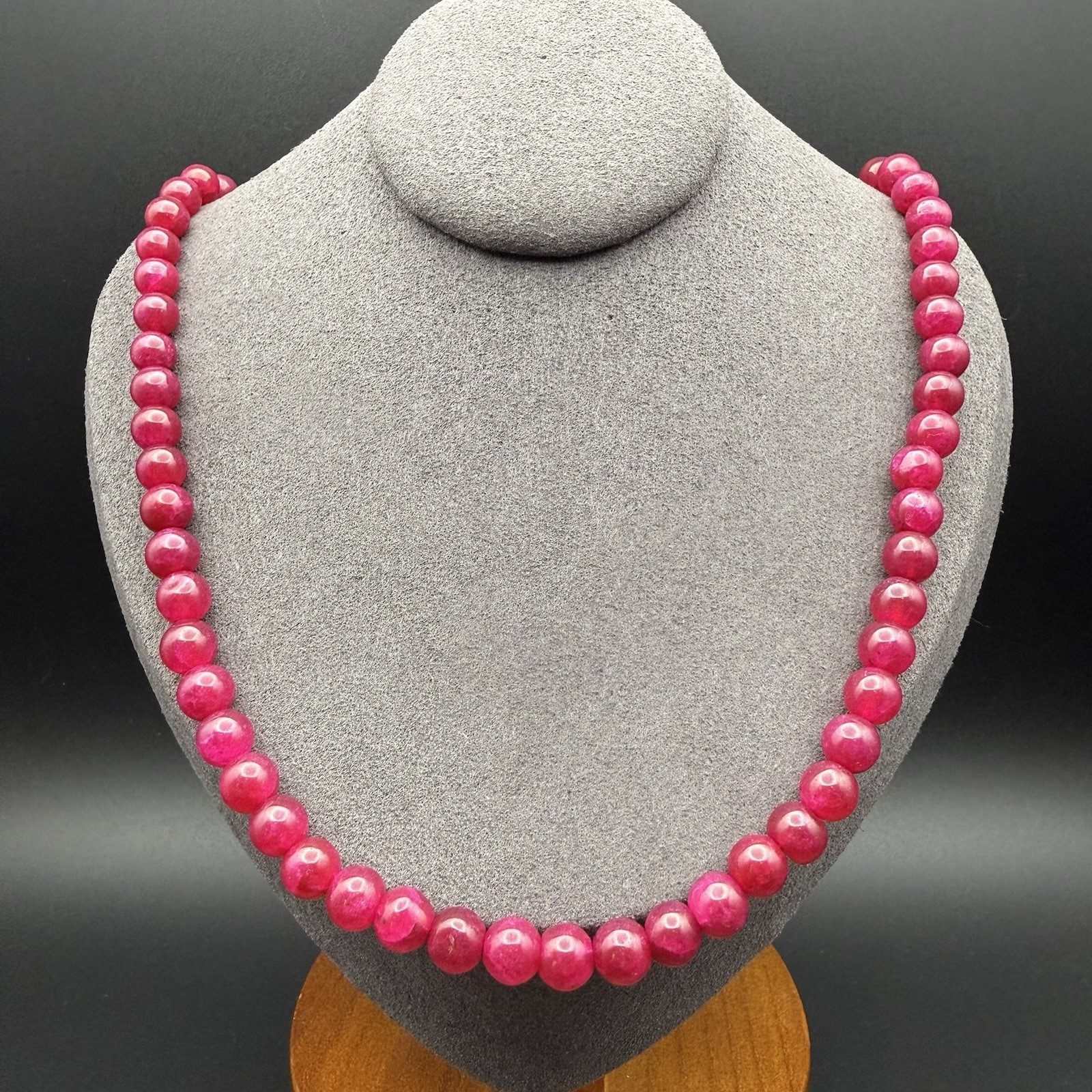 Vintage Raspberry Pink Dyed Jade Quartz Beaded Necklace Fuchsia 22″ Barrel Clasp