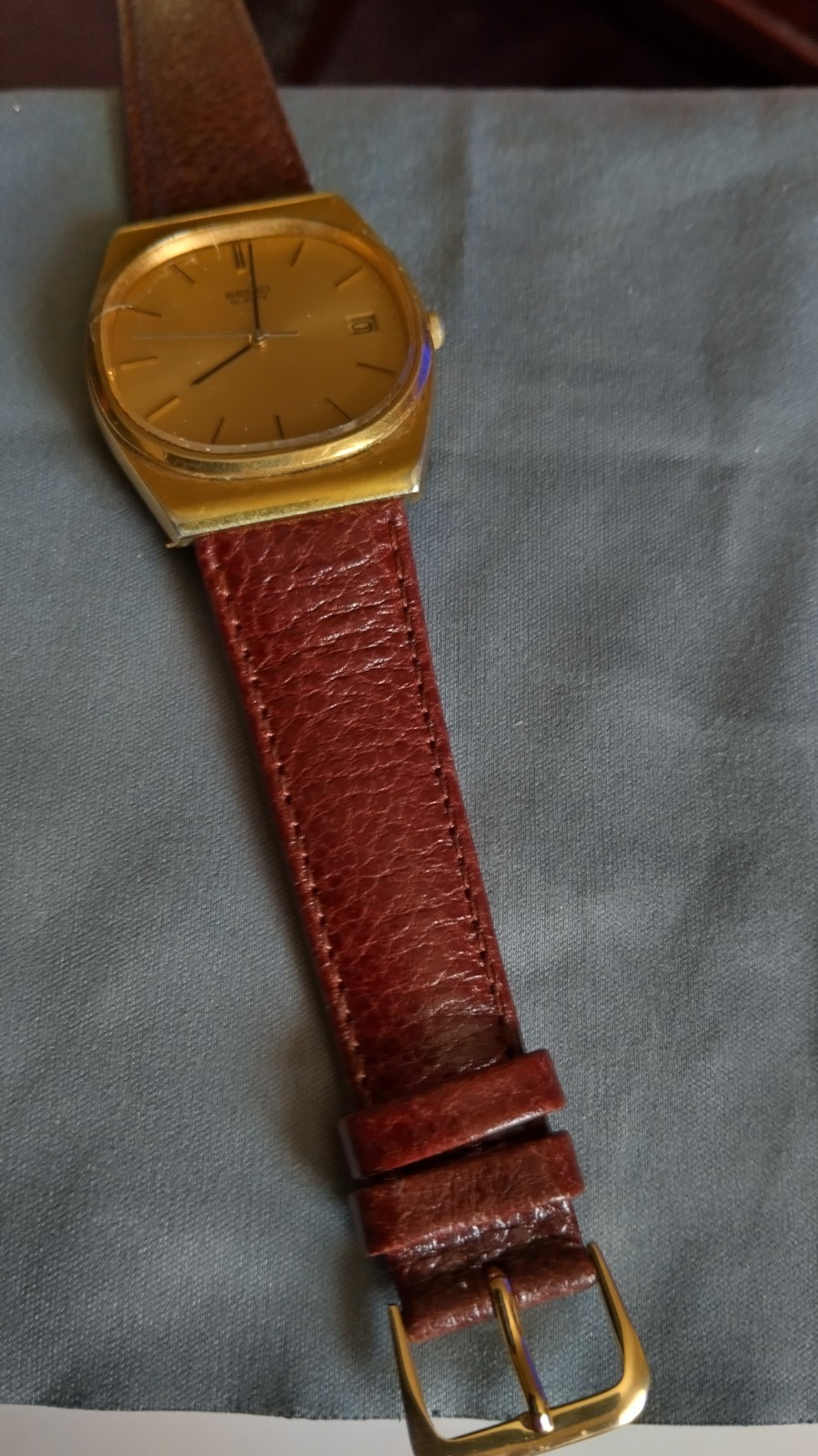 seiko gold plated watch in nice condition