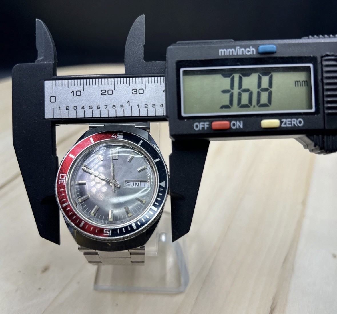 Elgin Skindiver Pepsi Bezel. Serviced! Excellent condition ETA 2879 OEM bracelet