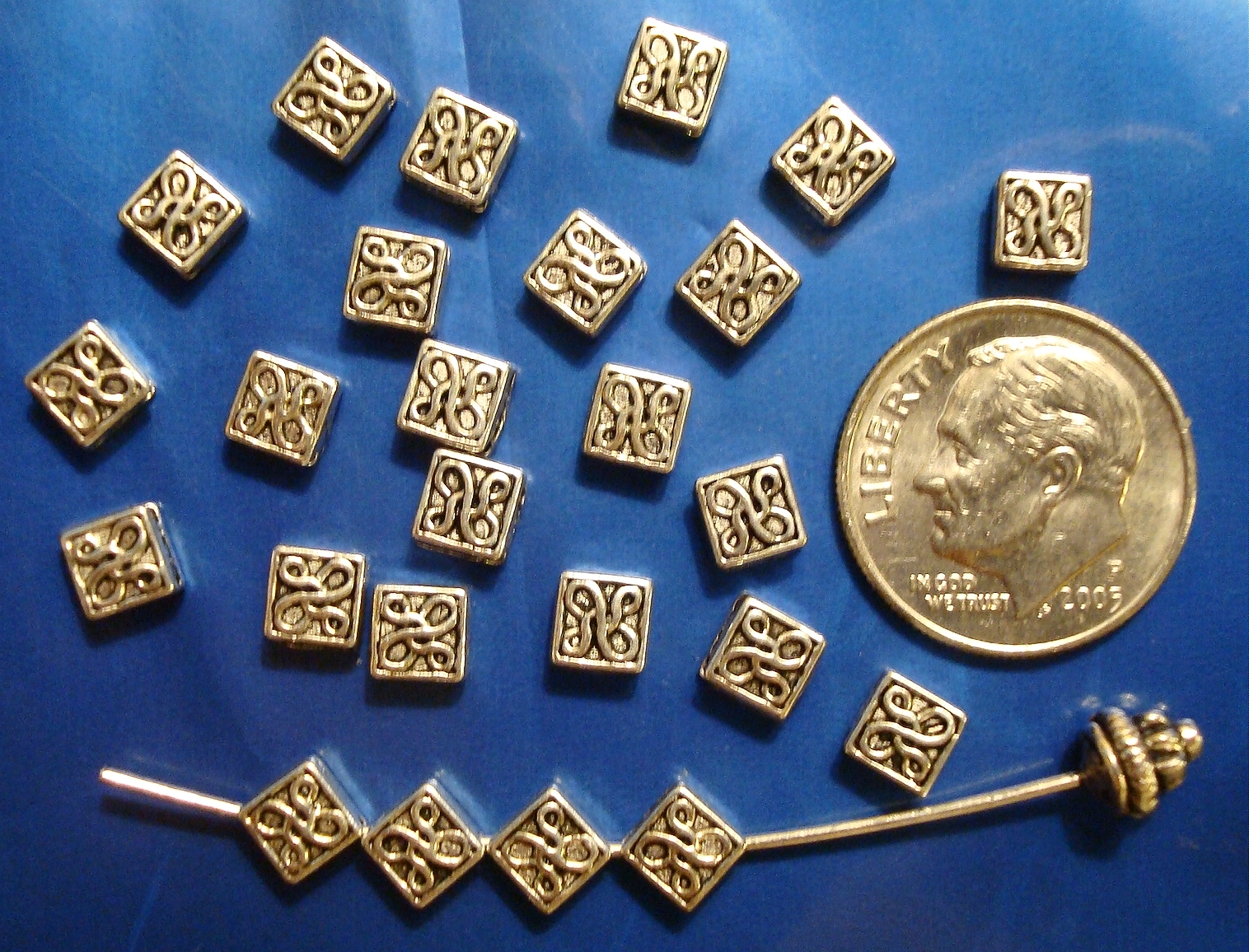 25 Ant silver plated 4.5mm square diagonal jewelry spacer beads findings fpb153