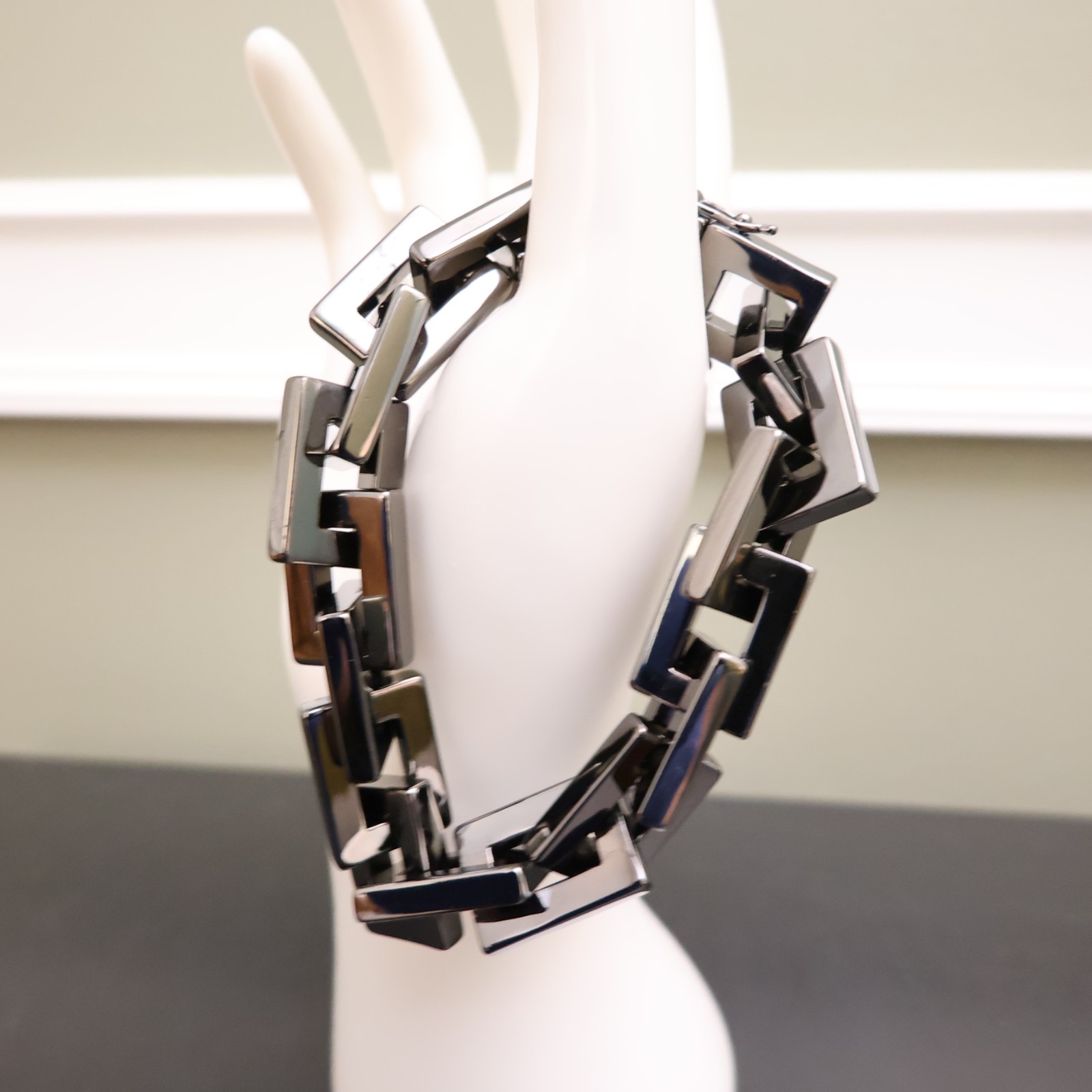 Bronzo Italia bracelet Milor status chain gunmetal rectangle links magnet 7.25in